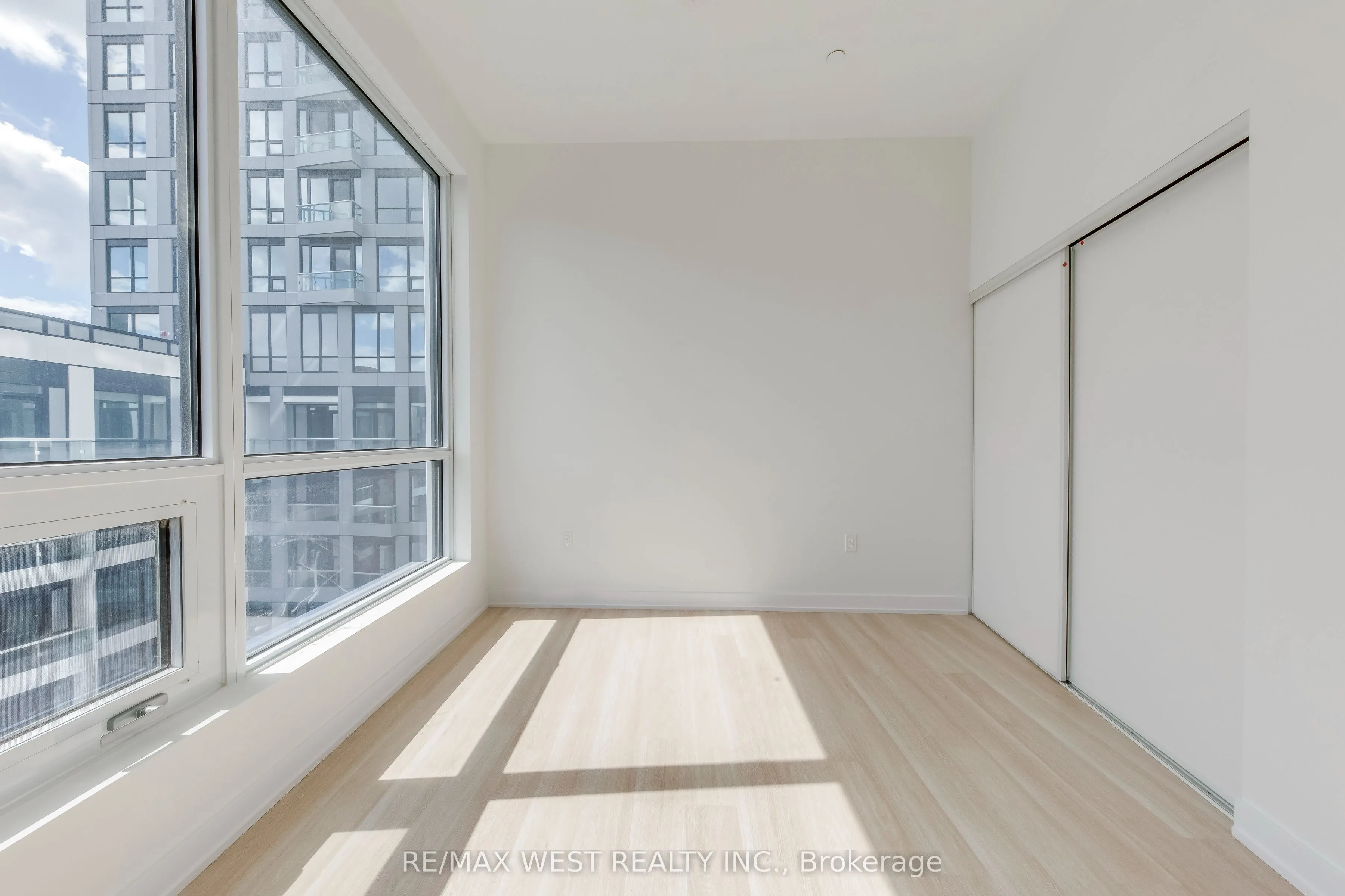 15 Richardson Street, #1106