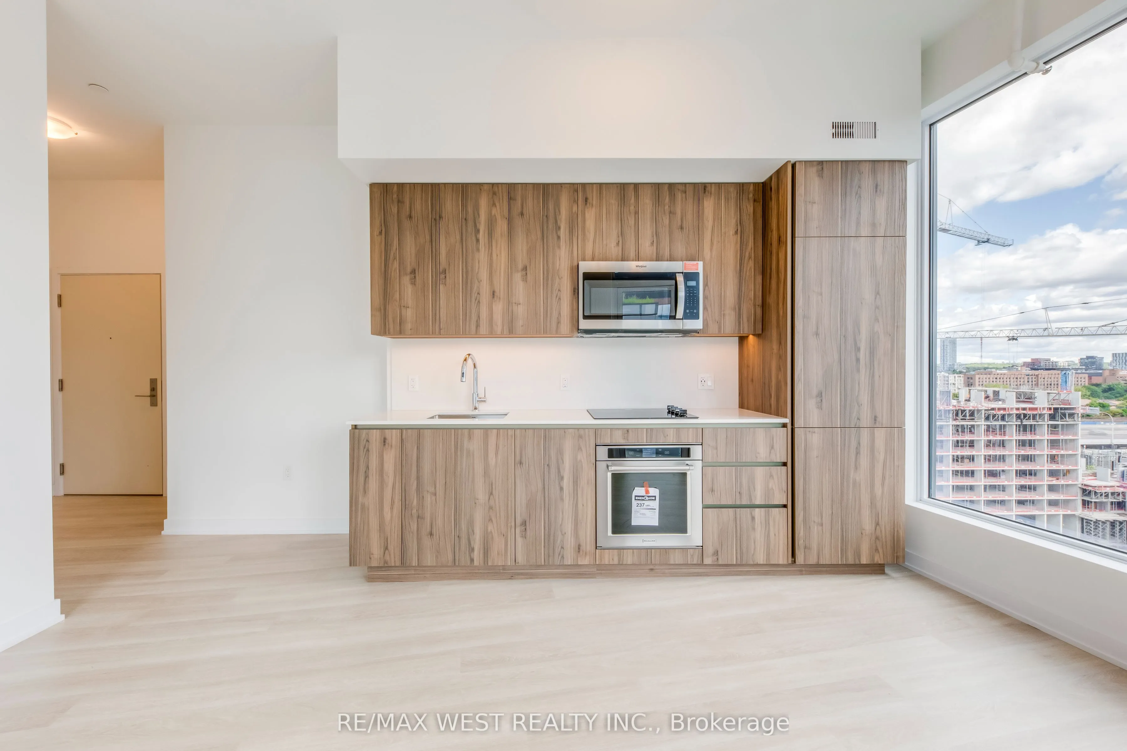 15 Richardson Street, #1106