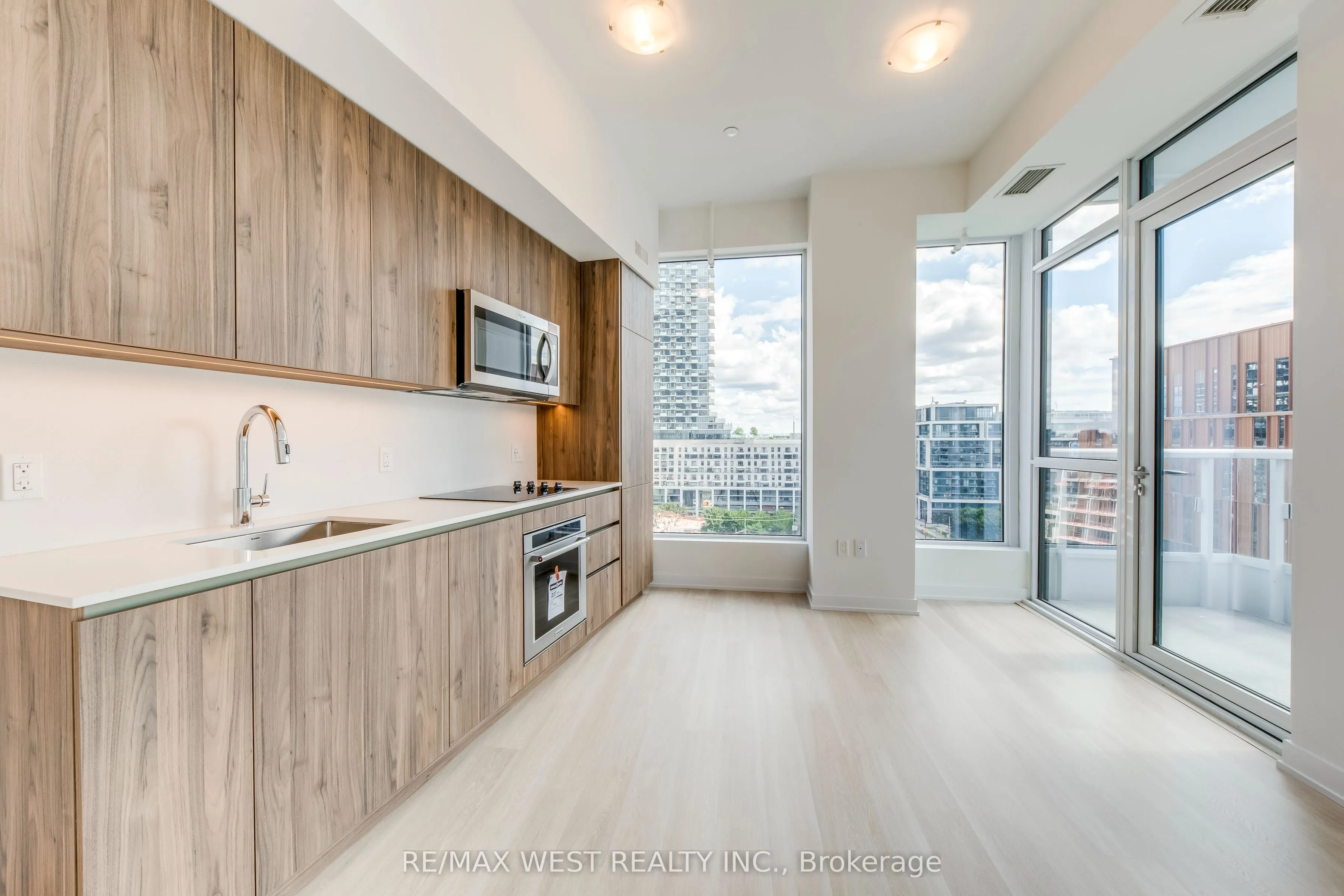 15 Richardson Street, #1106