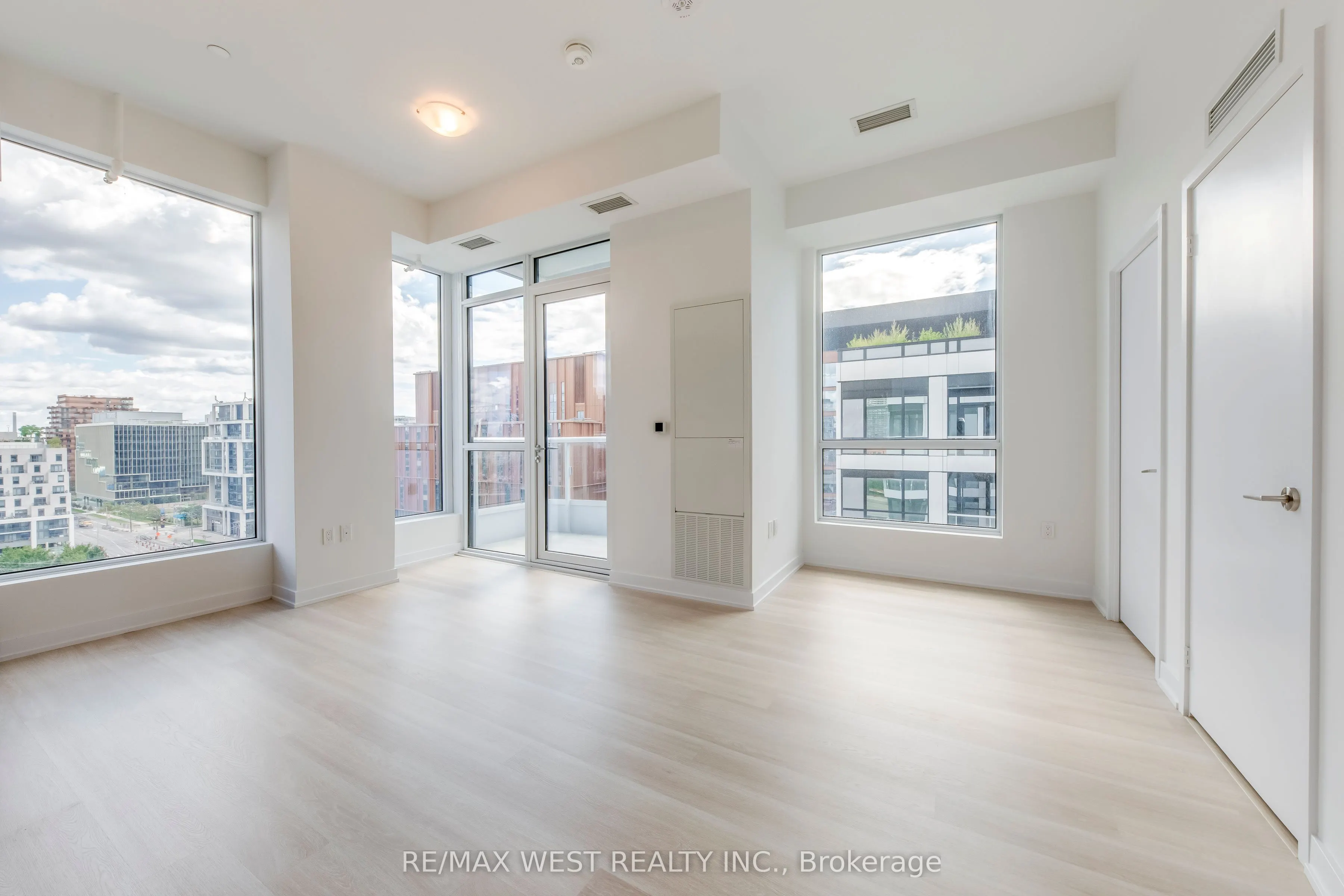 15 Richardson Street, #1106