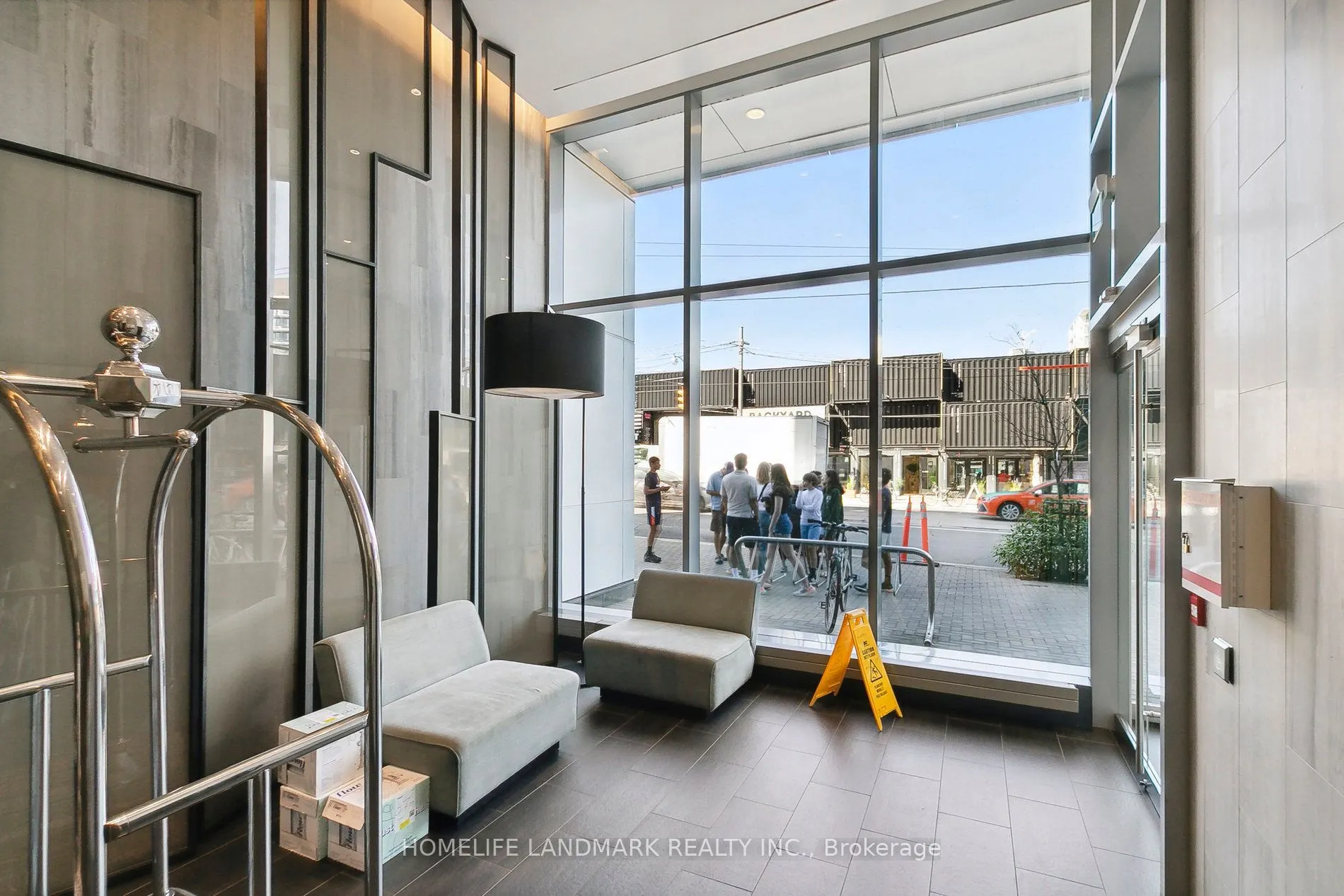 27 bathurst Street, #301w