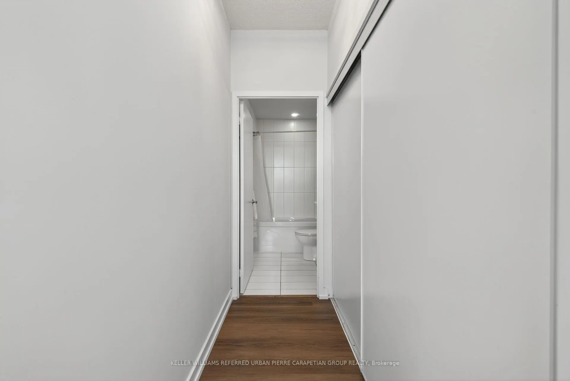 8 Telegram Mews, #803