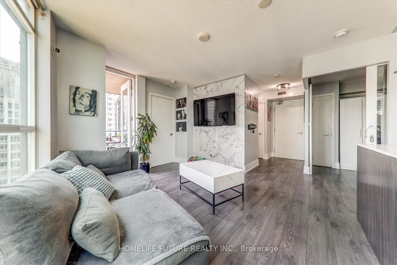 215 Fort York Boulevard, #1011