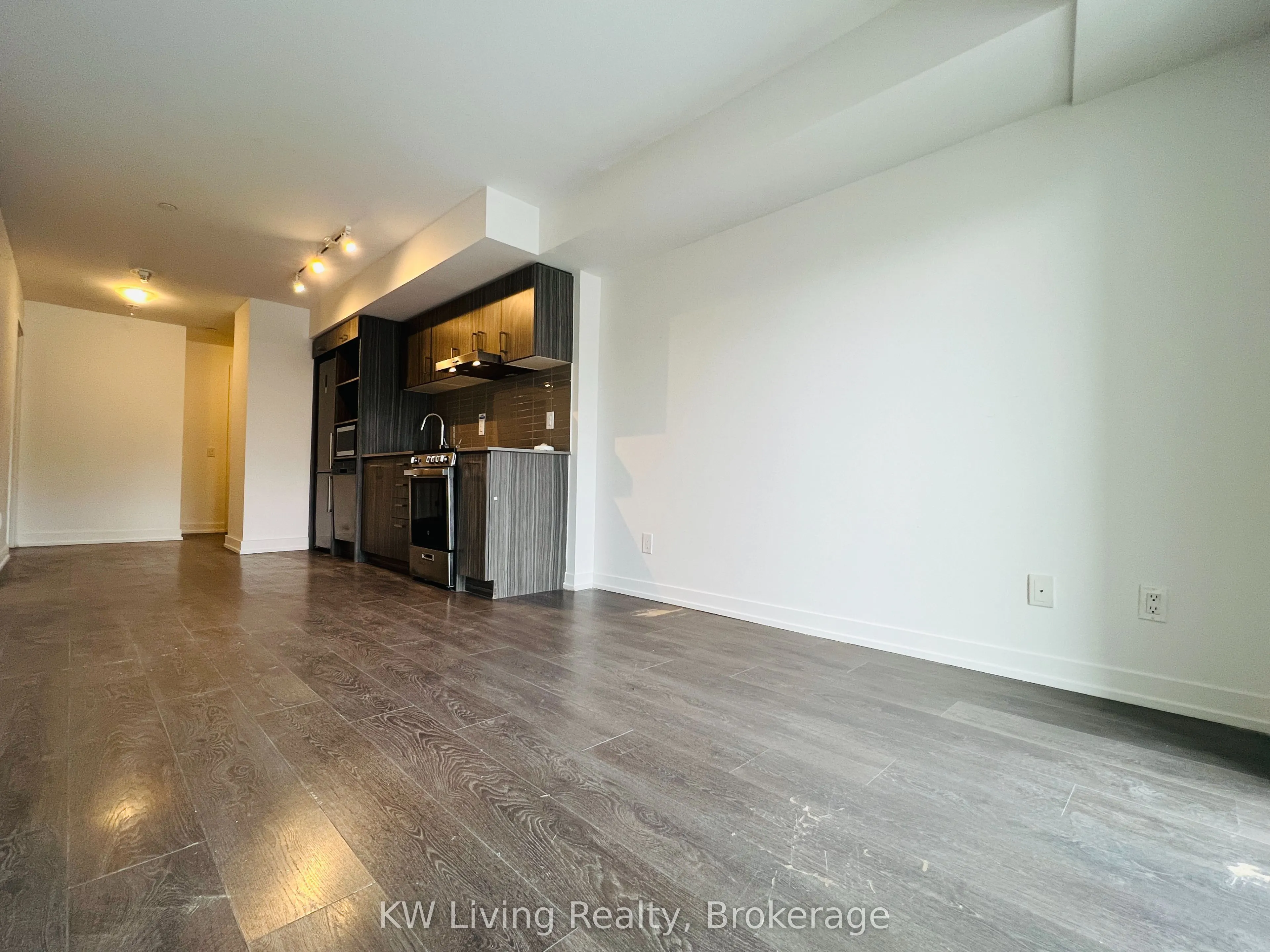 219 Dundas Street E, #1109