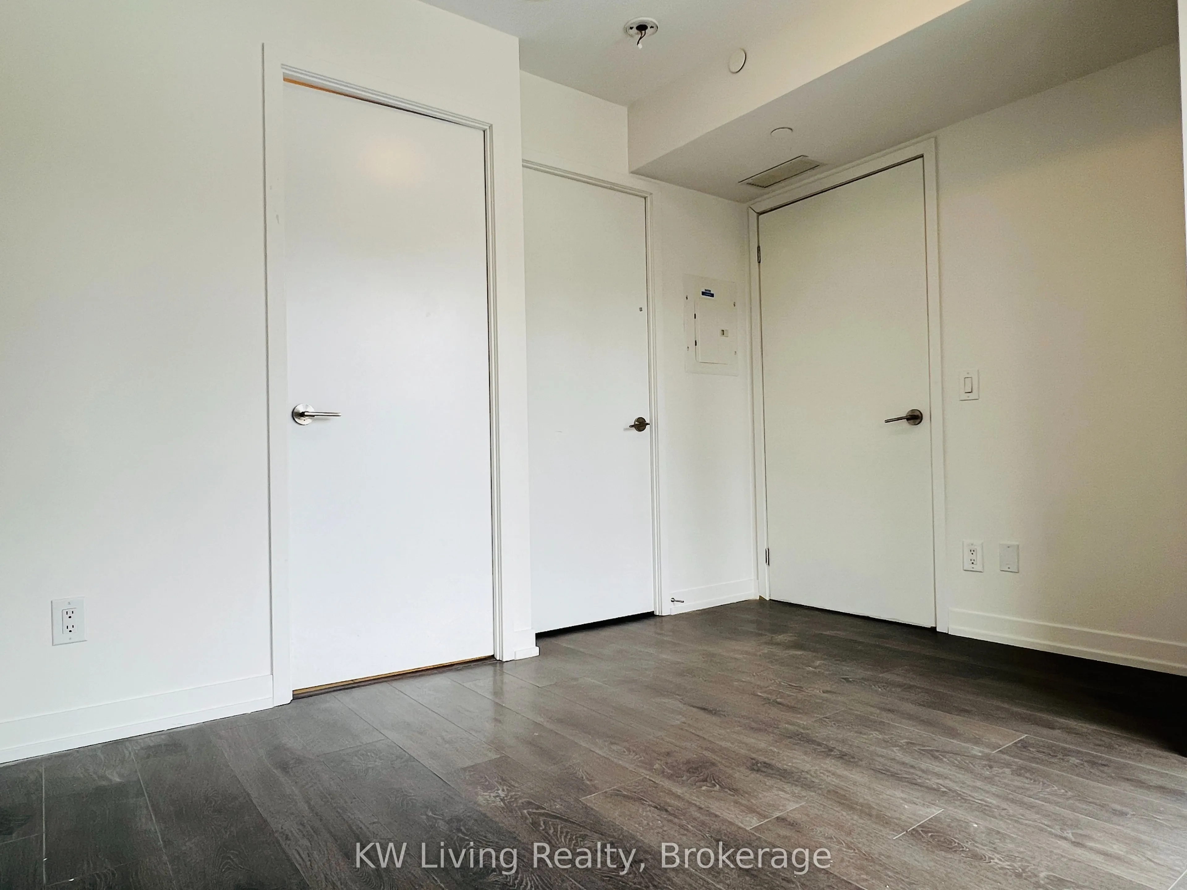 219 Dundas Street E, #1109