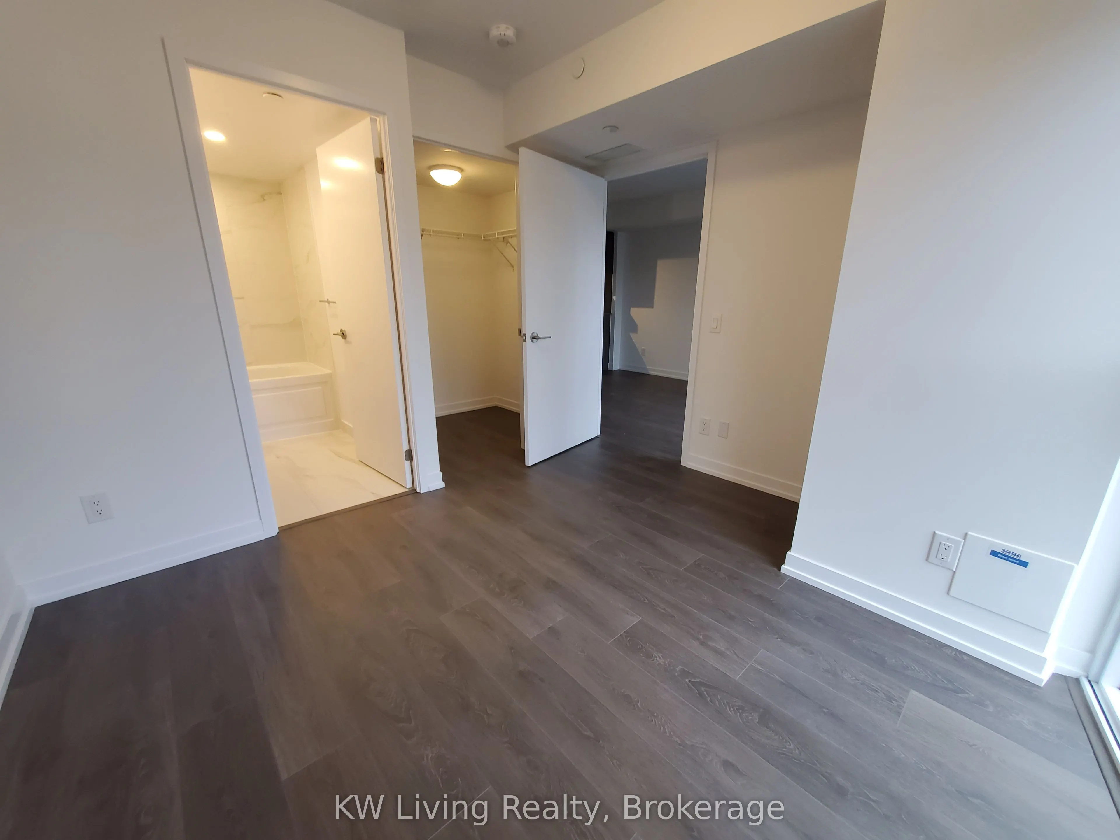 219 Dundas Street E, #1109