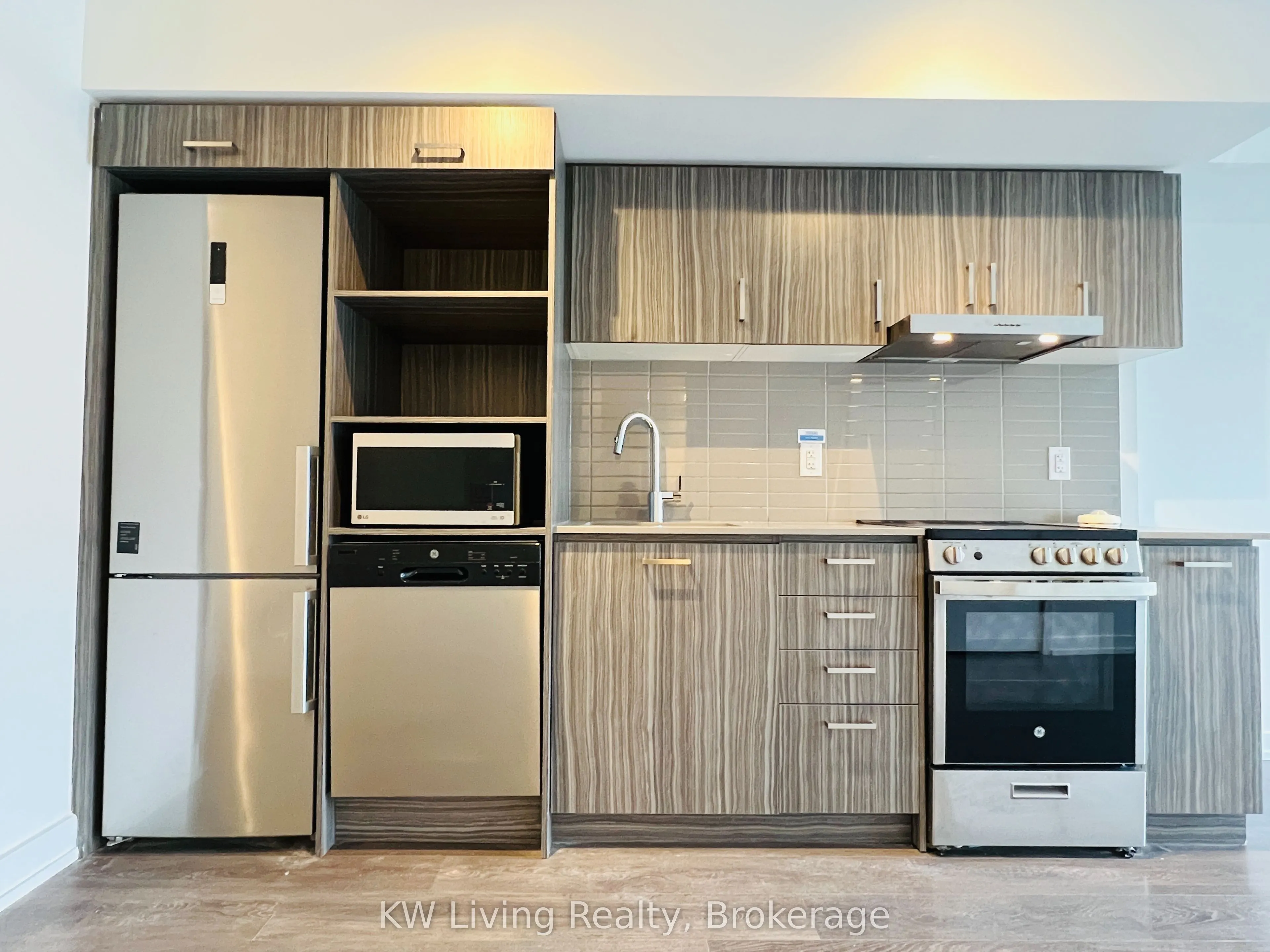 219 Dundas Street E, #1109