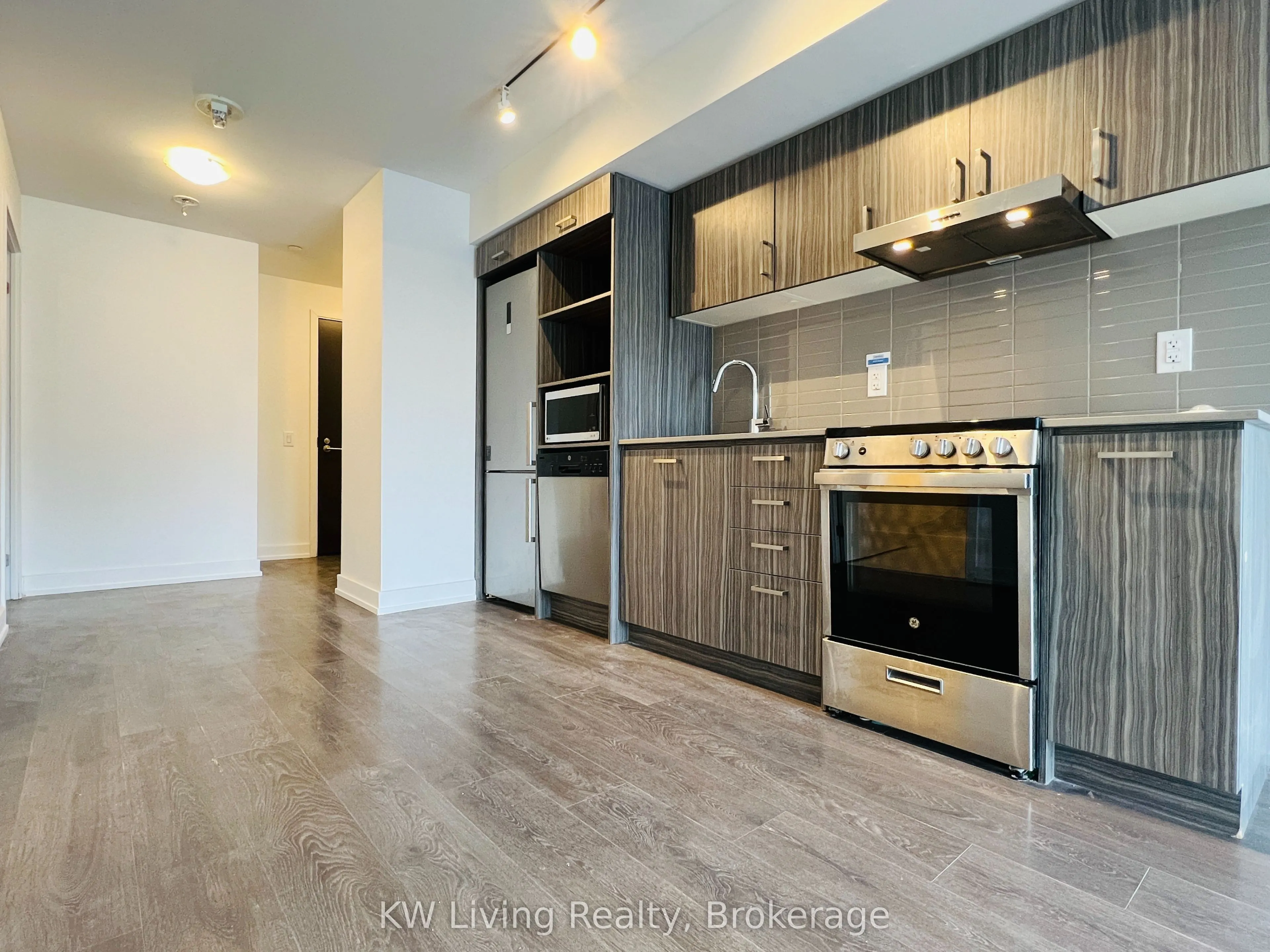 219 Dundas Street E, #1109