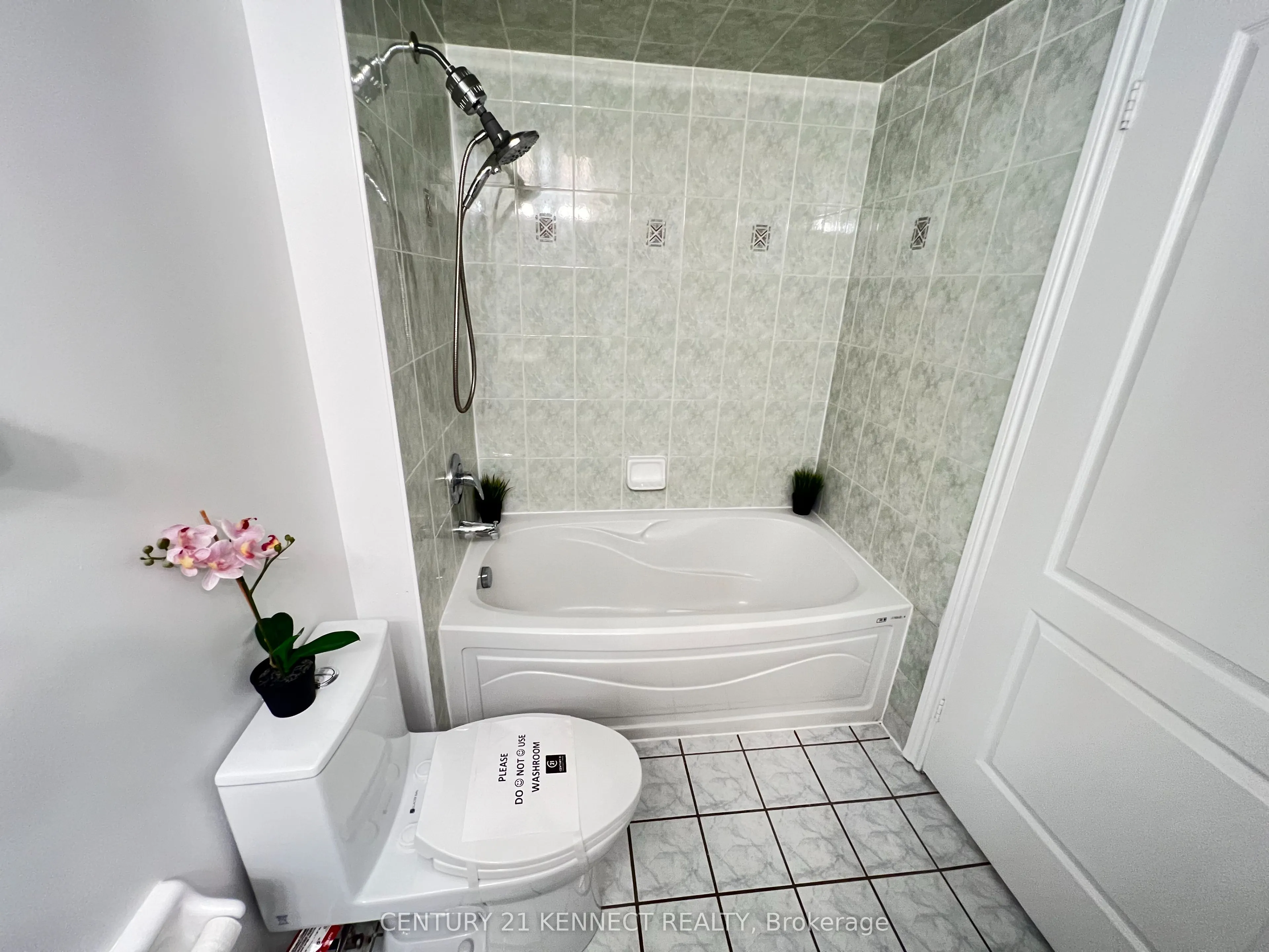 18 Sommerset Way N, #1209