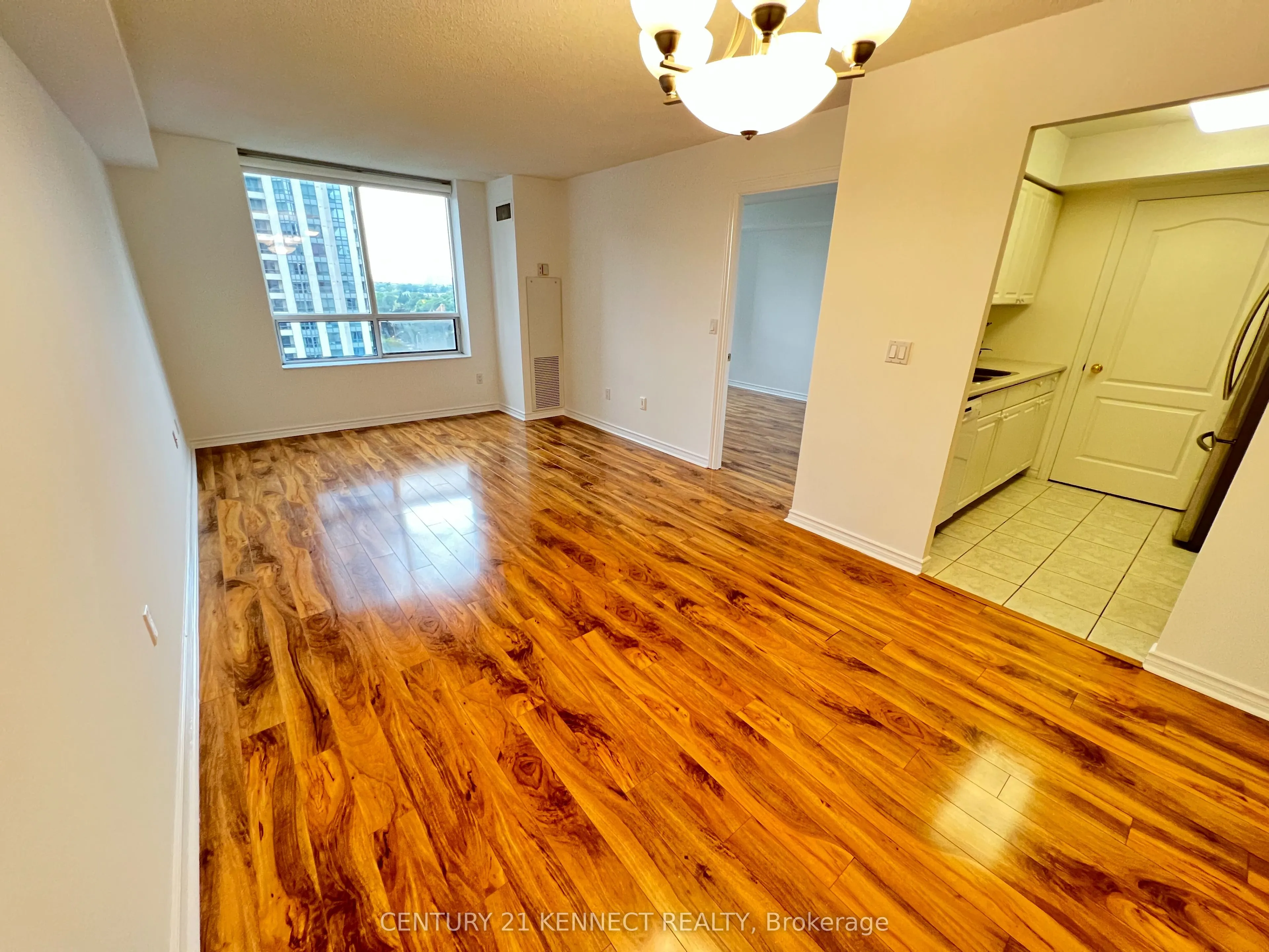 18 Sommerset Way N, #1209