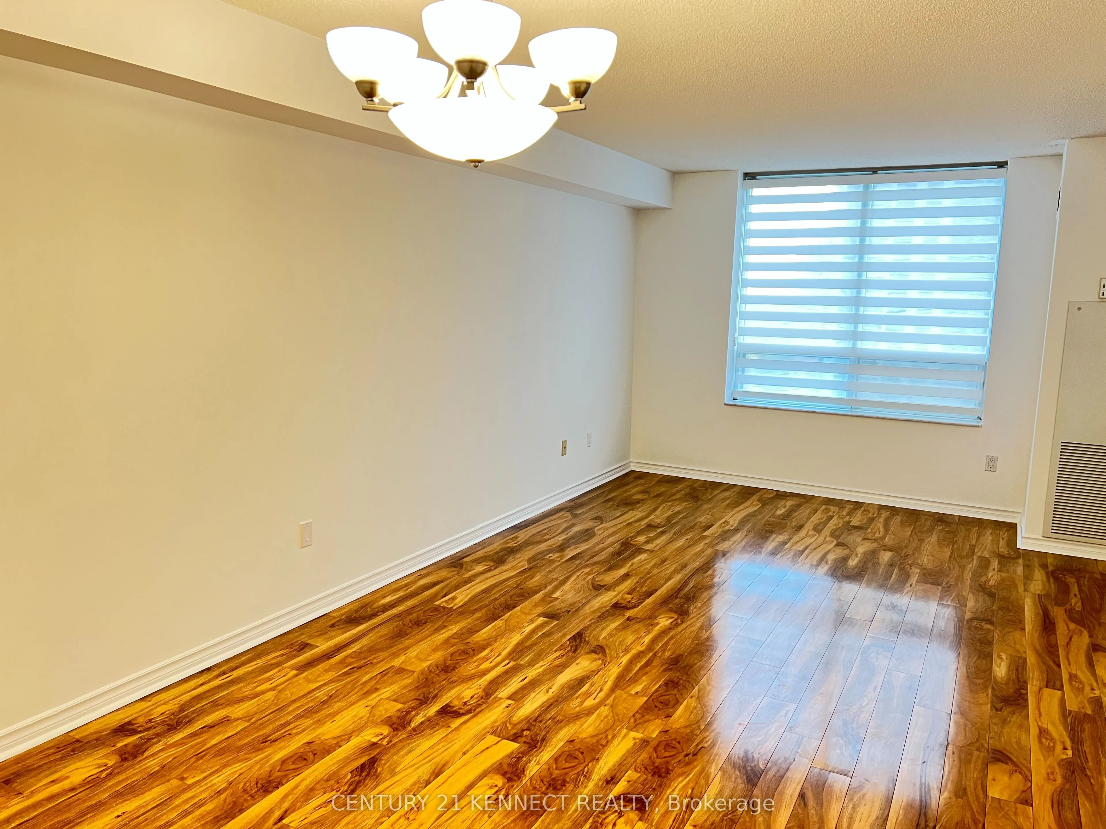 18 Sommerset Way N, #1209