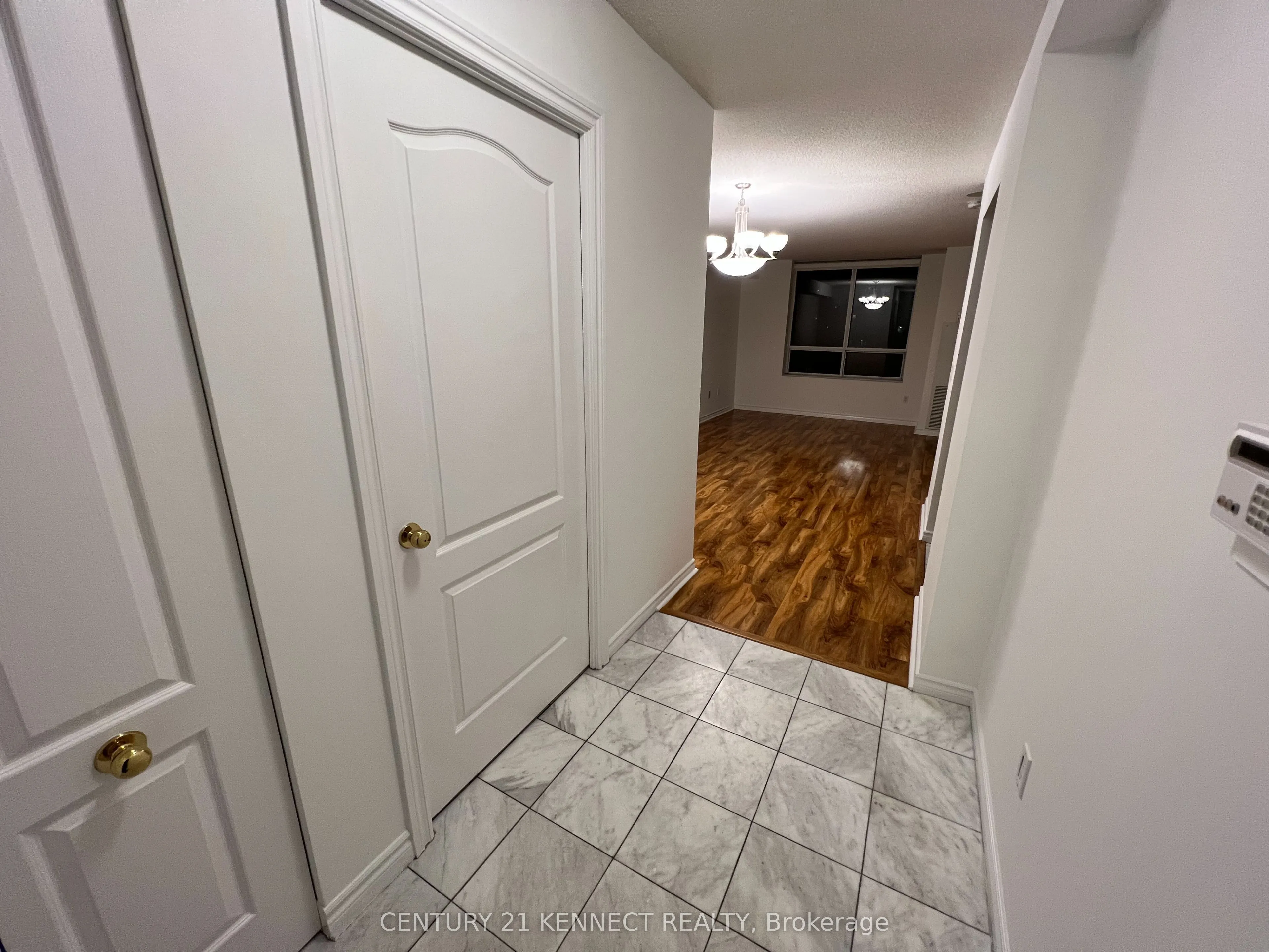 18 Sommerset Way N, #1209