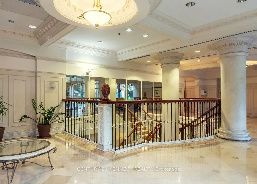 18 Sommerset Way N, #1209