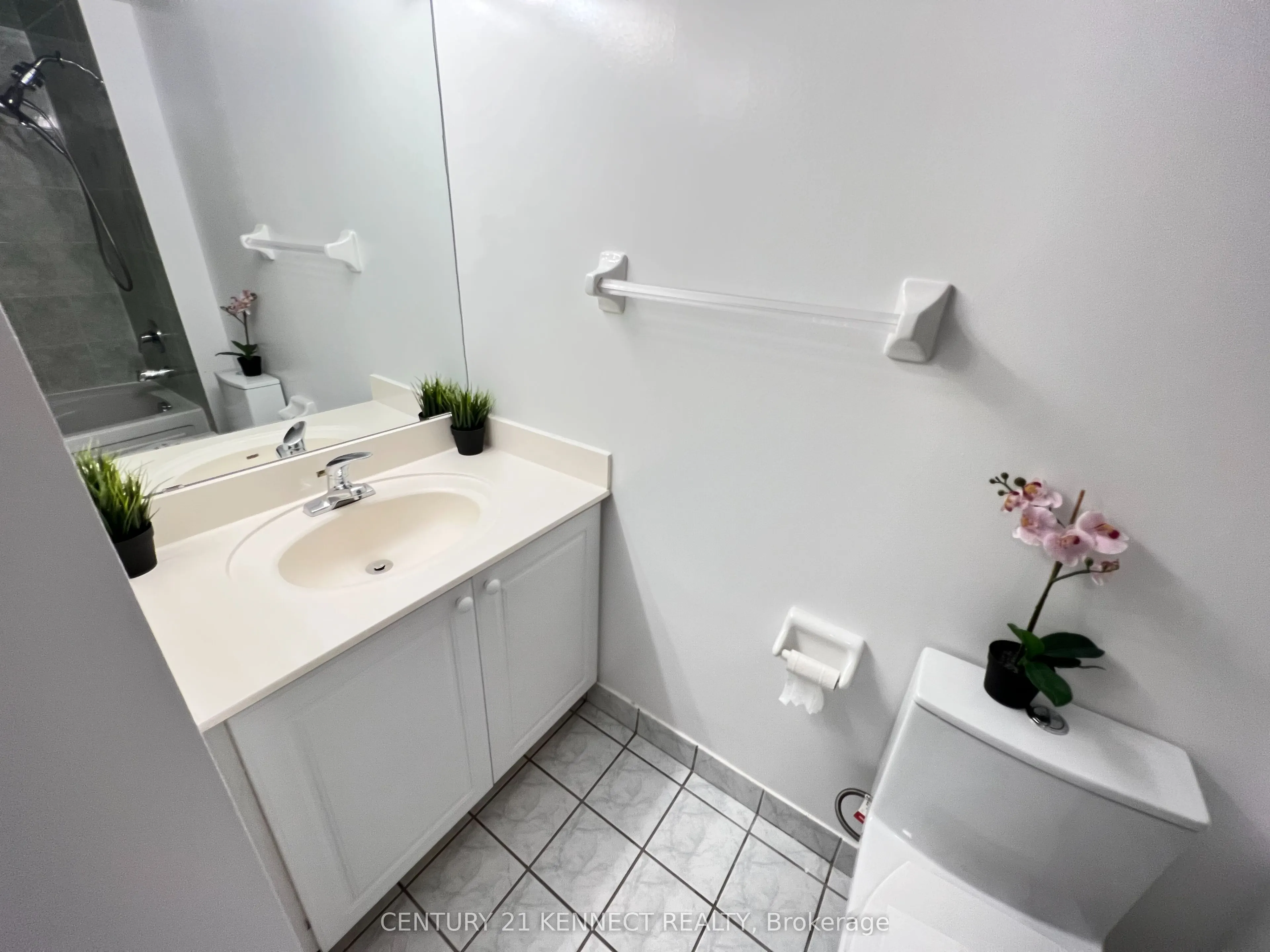 18 Sommerset Way N, #1209