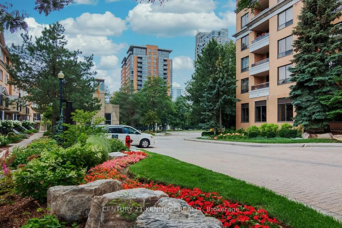 18 Sommerset Way N, #1209