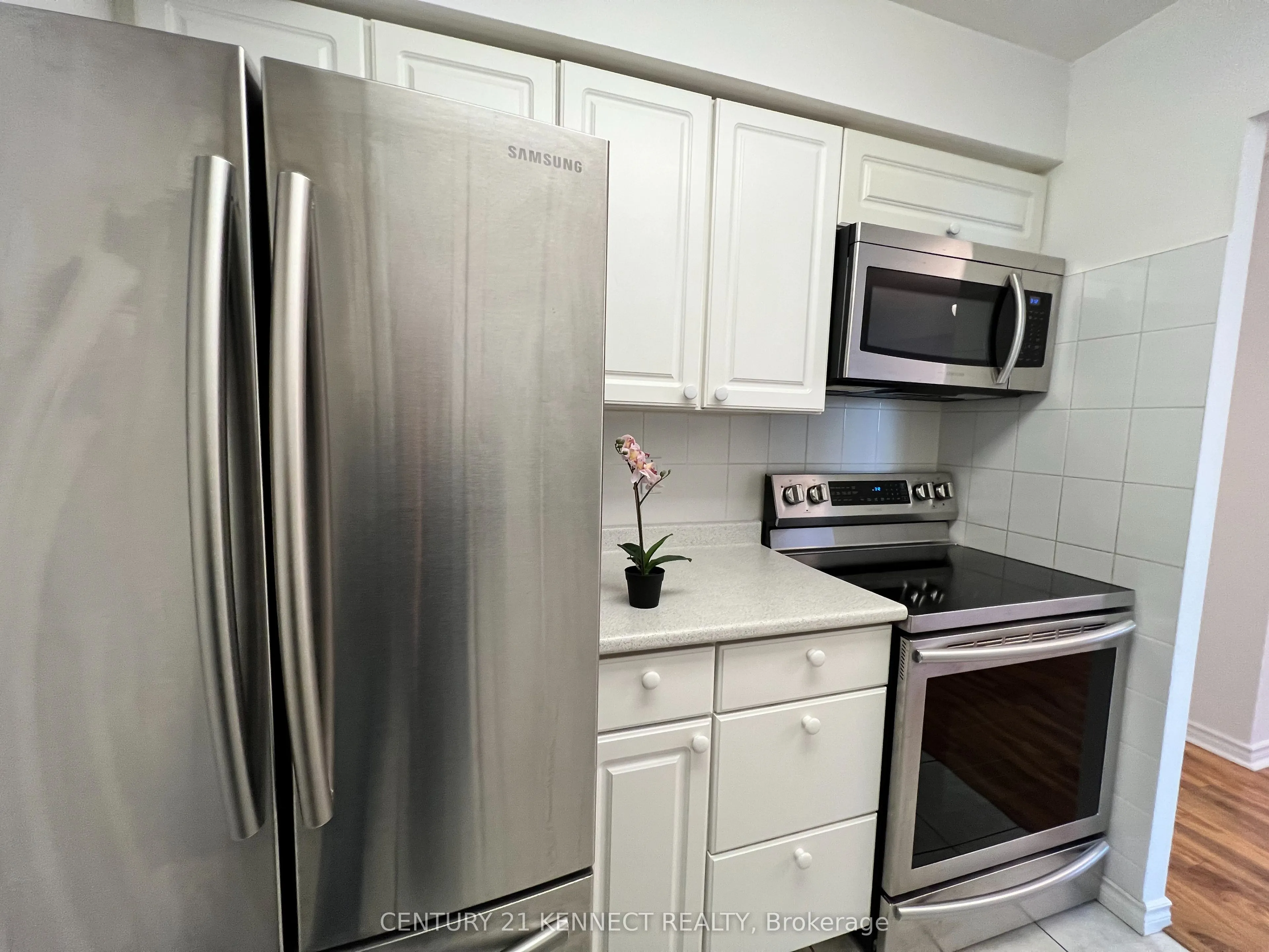 18 Sommerset Way N, #1209
