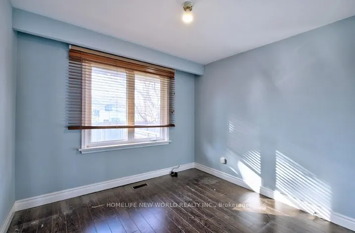58 Maxwell Street, #Main