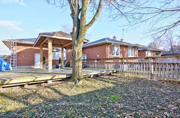 58 Maxwell Street, #Main