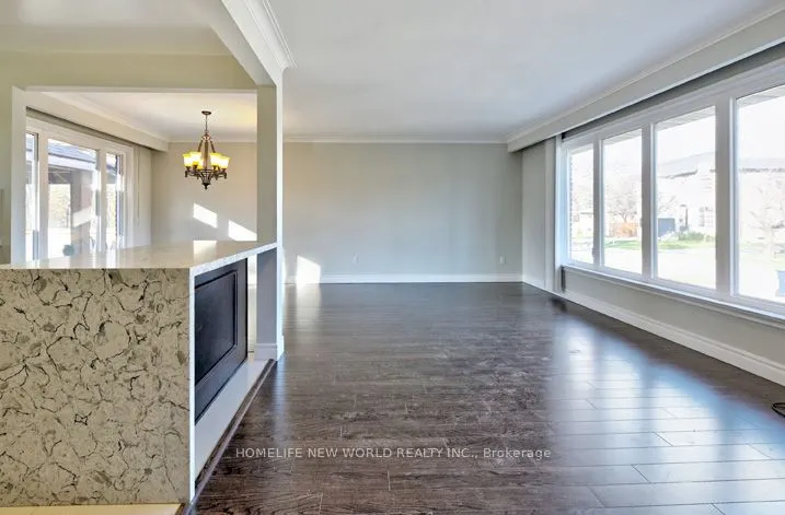58 Maxwell Street, #Main