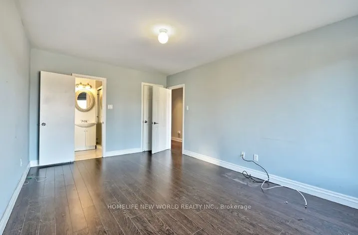 58 Maxwell Street, #Main