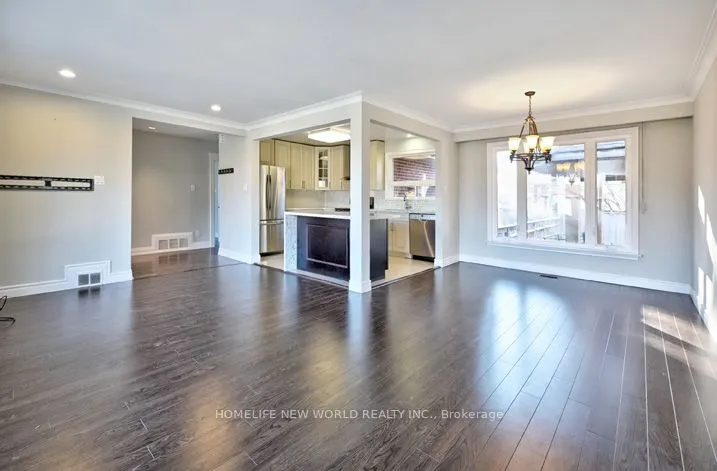 58 Maxwell Street, #Main