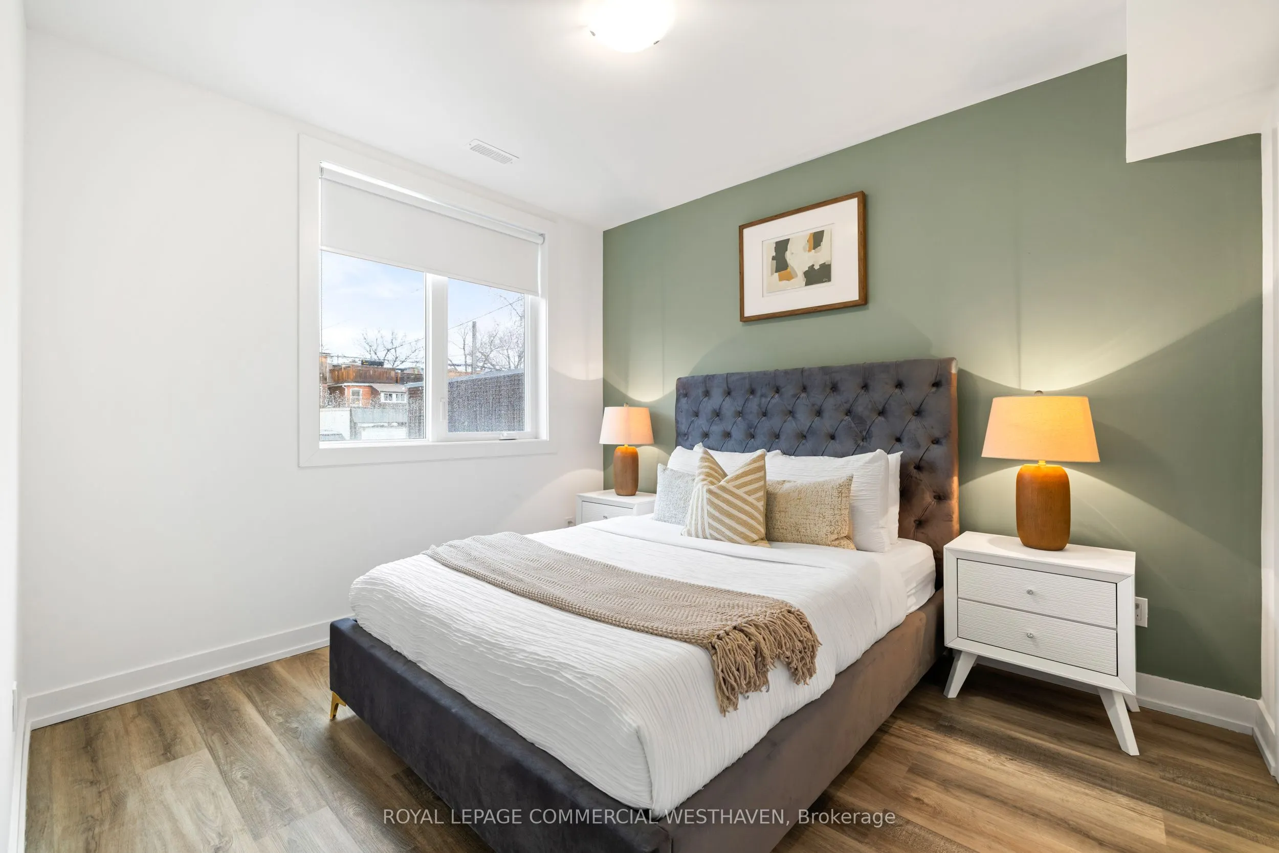 447 Lansdowne Avenue, #B