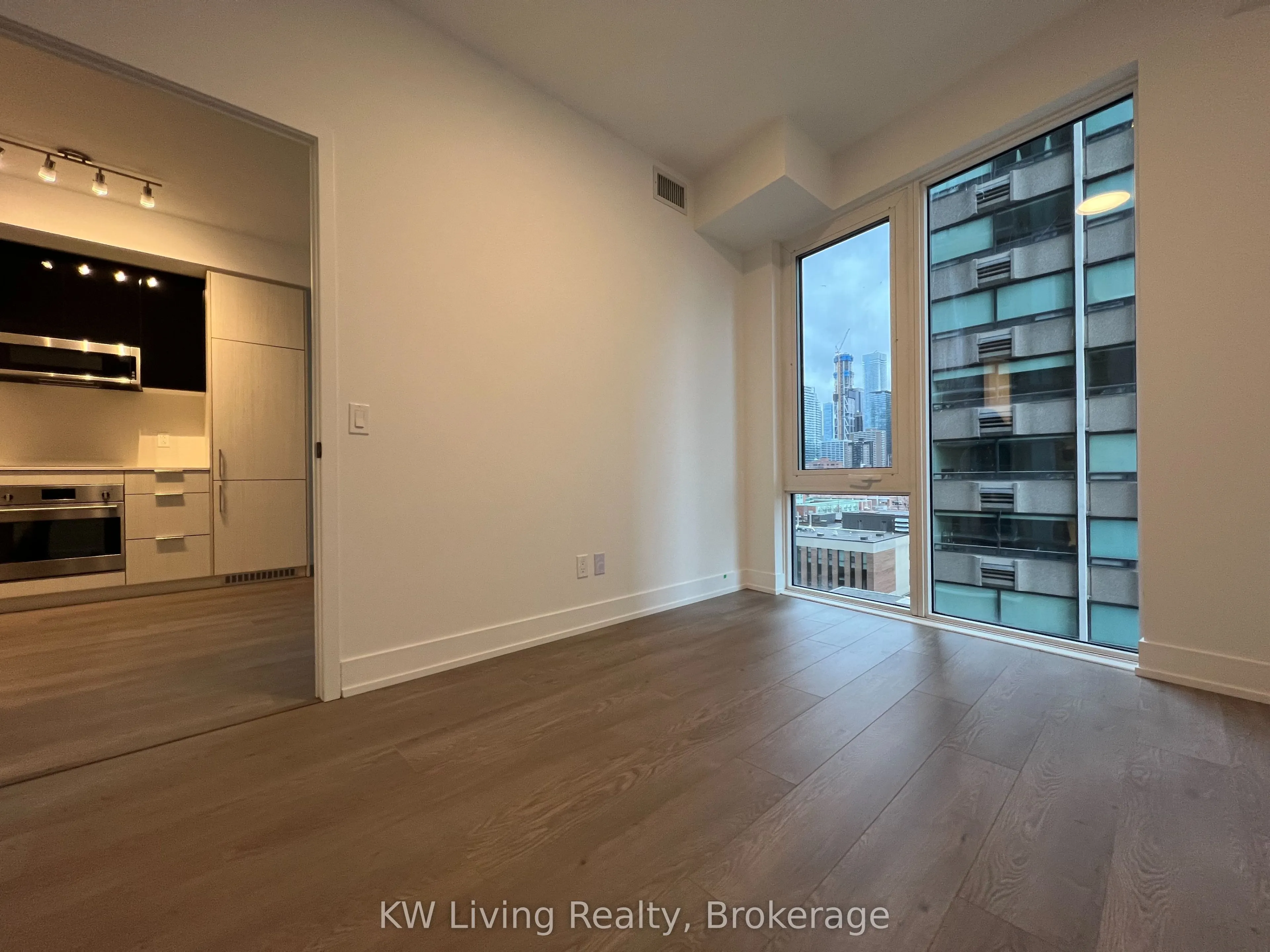 308 Jarvis Street, #809