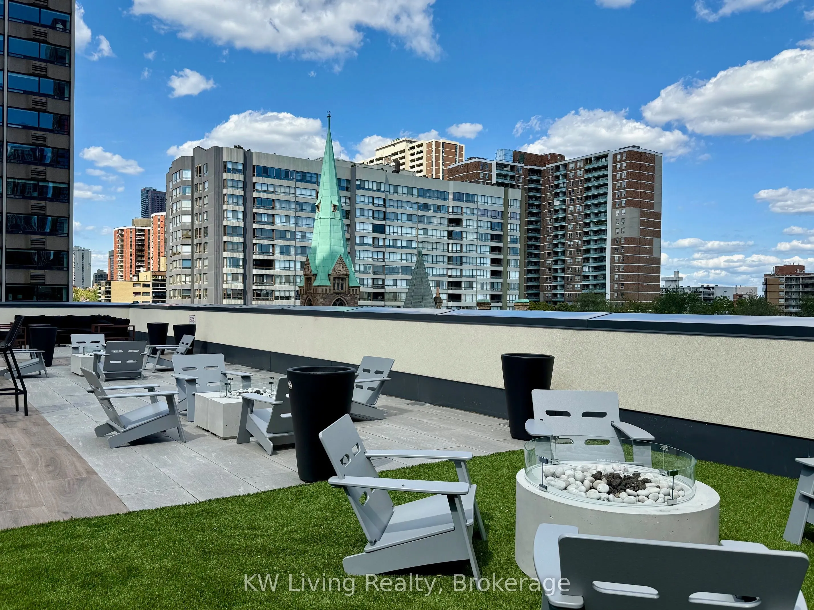308 Jarvis Street, #809