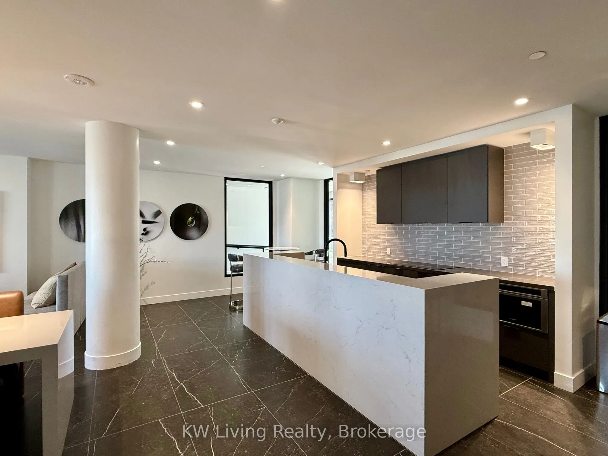 308 Jarvis Street, #809