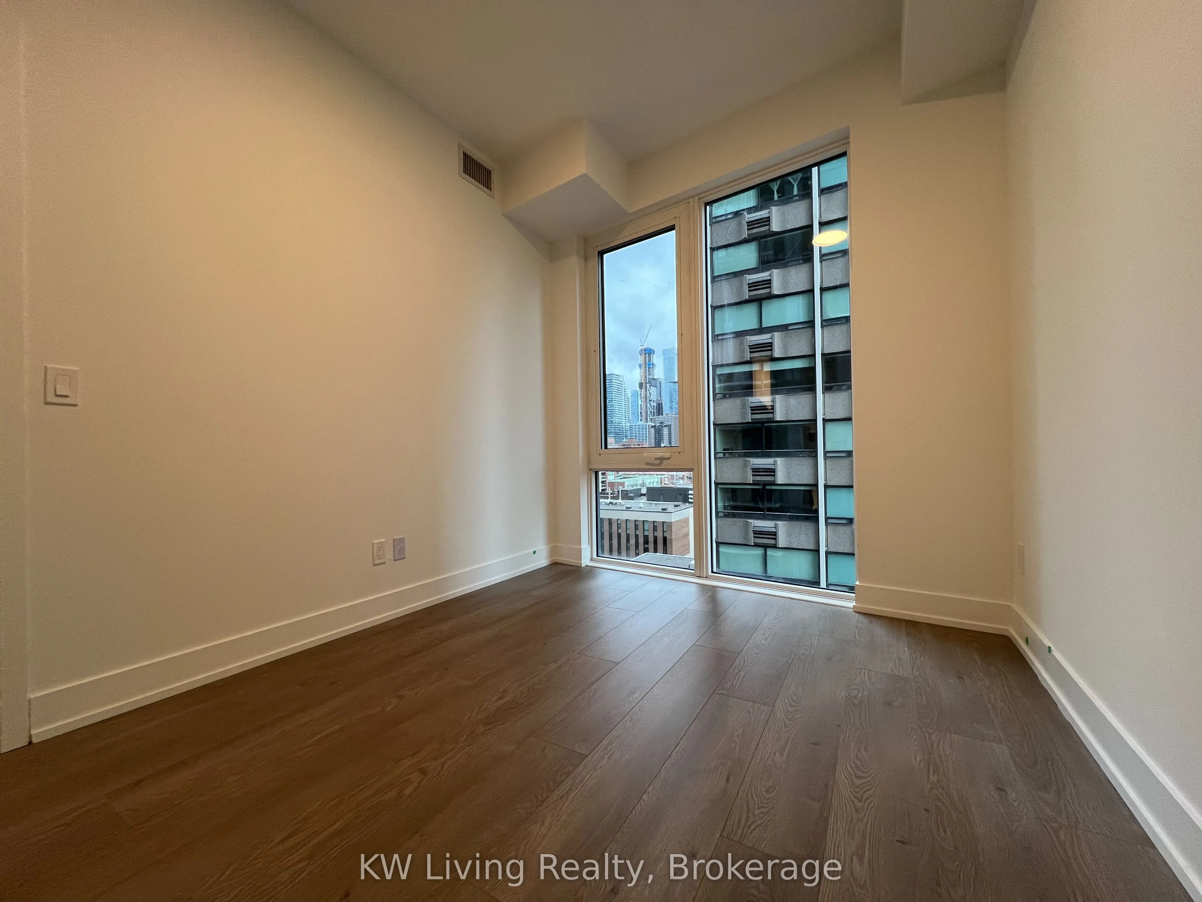 308 Jarvis Street, #809