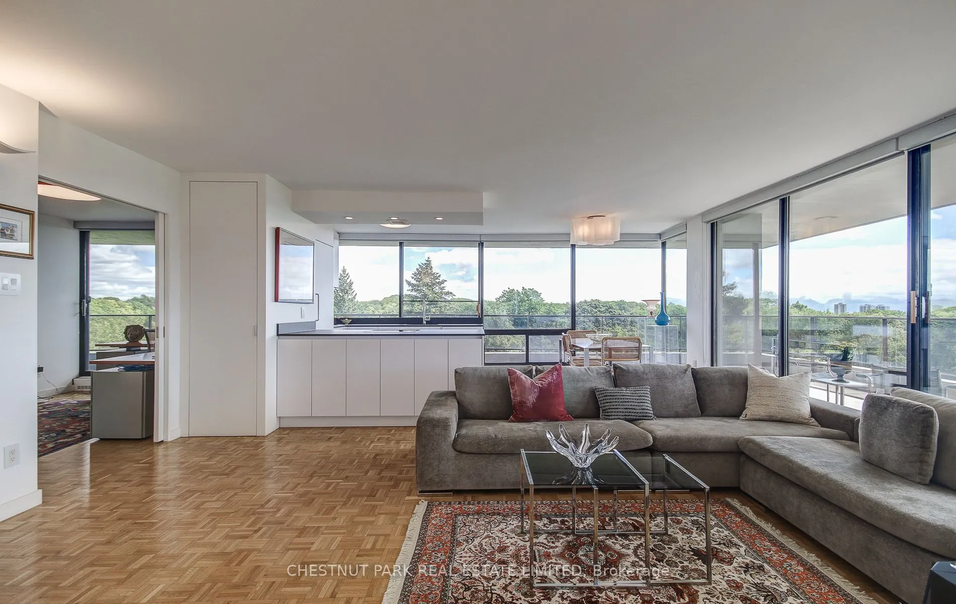 10 Avoca Avenue, #704/05