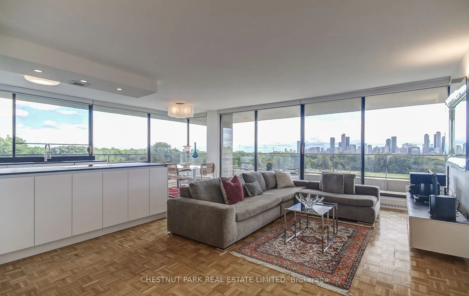 10 Avoca Avenue, #704/05