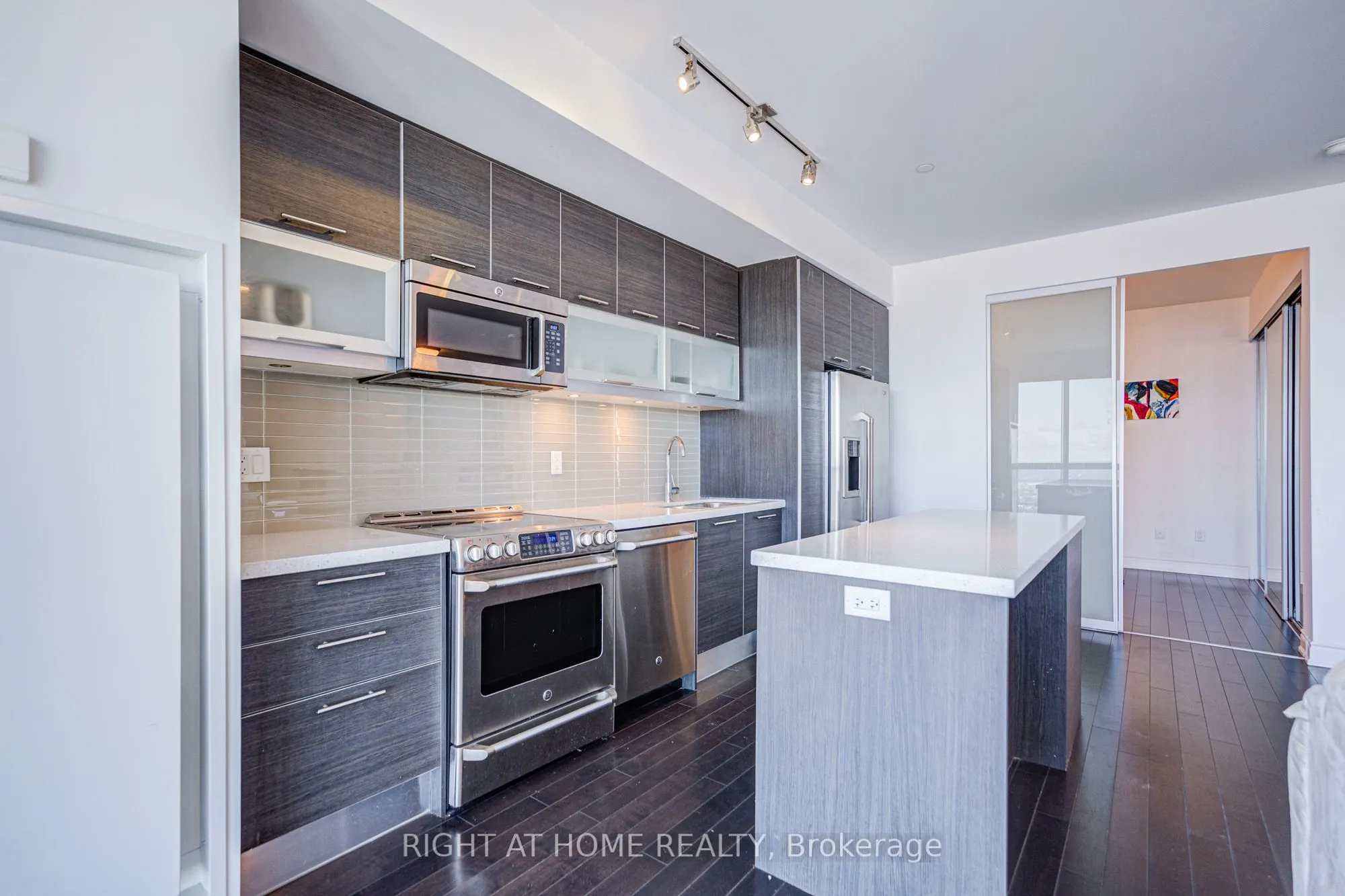 388 Yonge Street, #7405