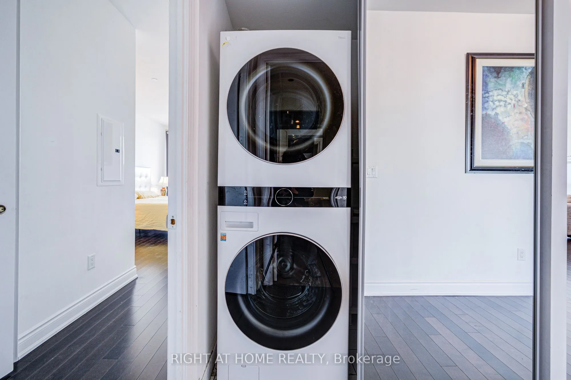 388 Yonge Street, #7405