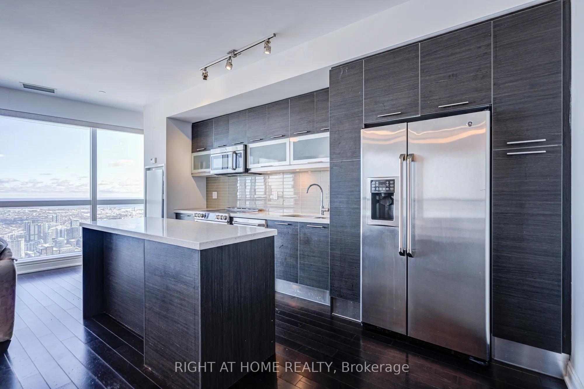 388 Yonge Street, #7405