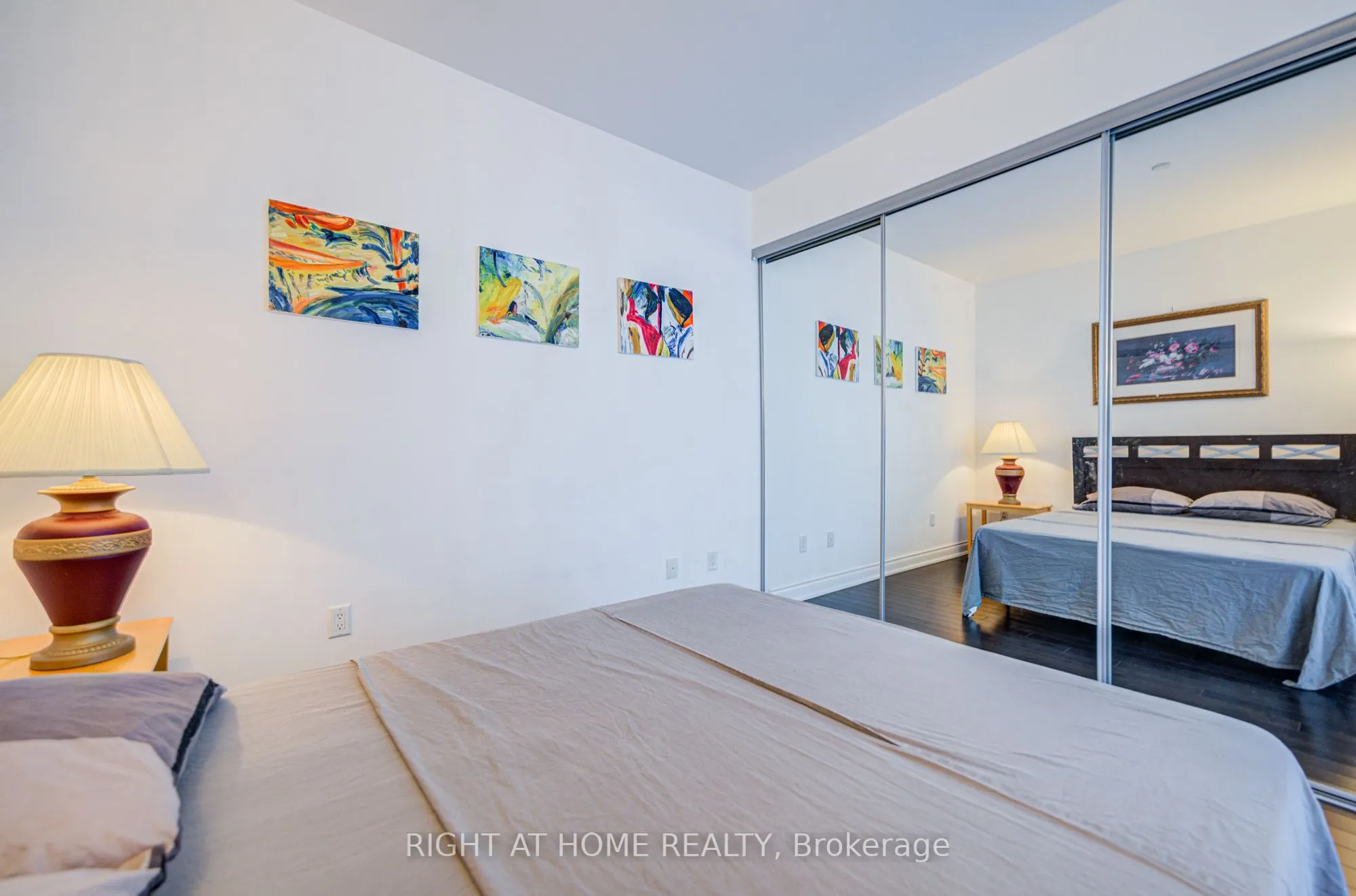 388 Yonge Street, #7405