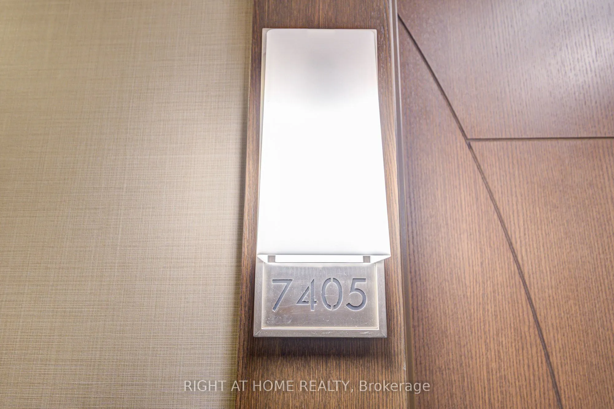 388 Yonge Street, #7405