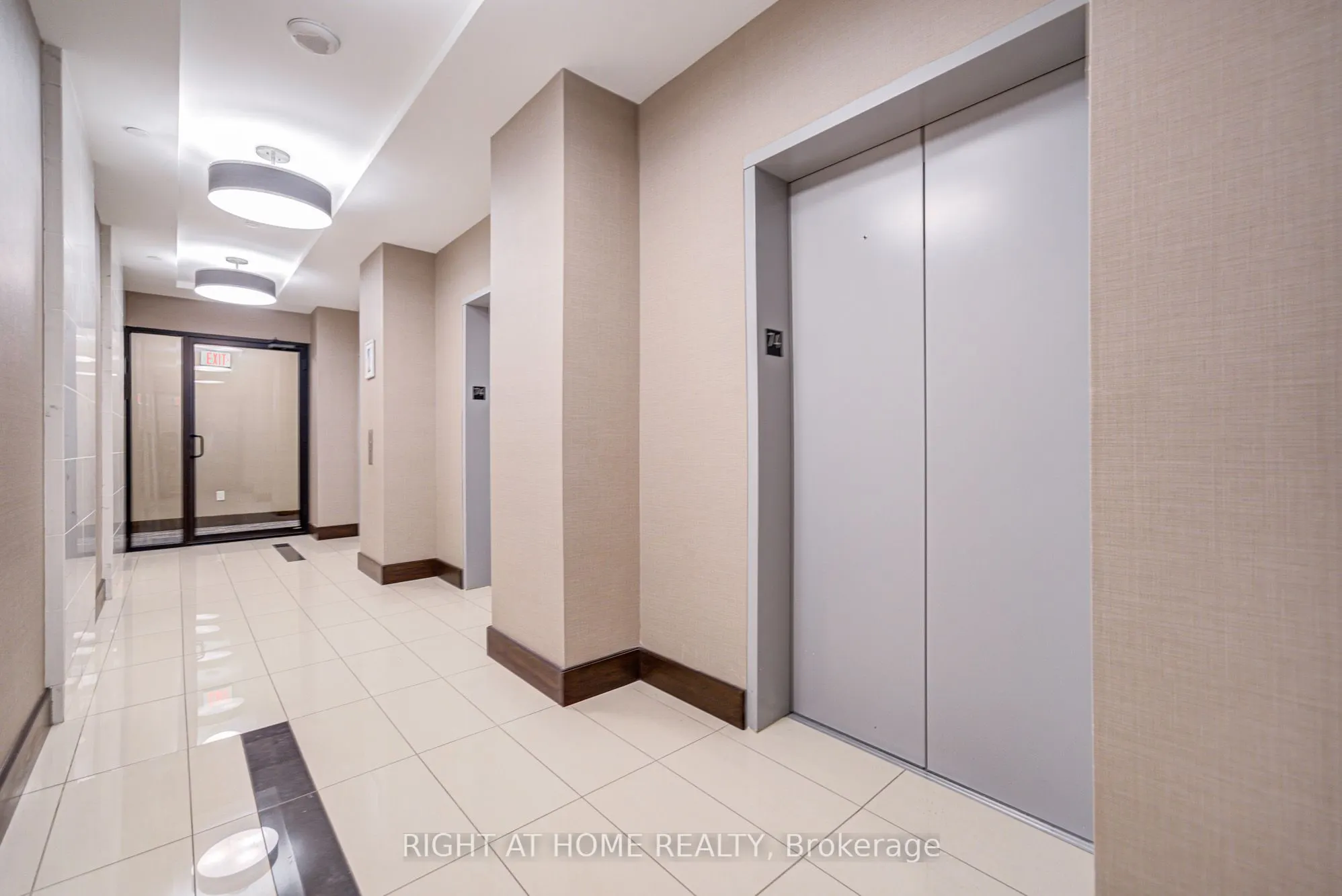 388 Yonge Street, #7405
