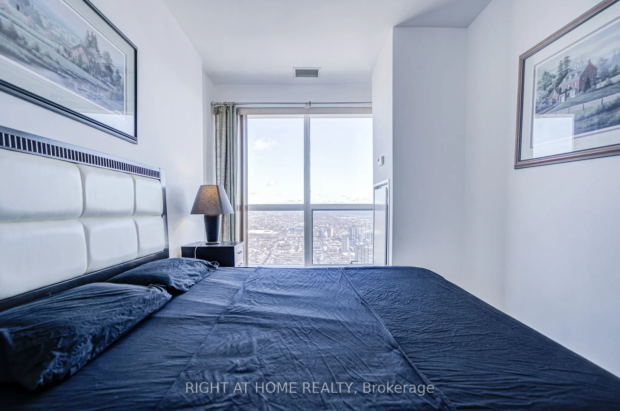 388 Yonge Street, #7405