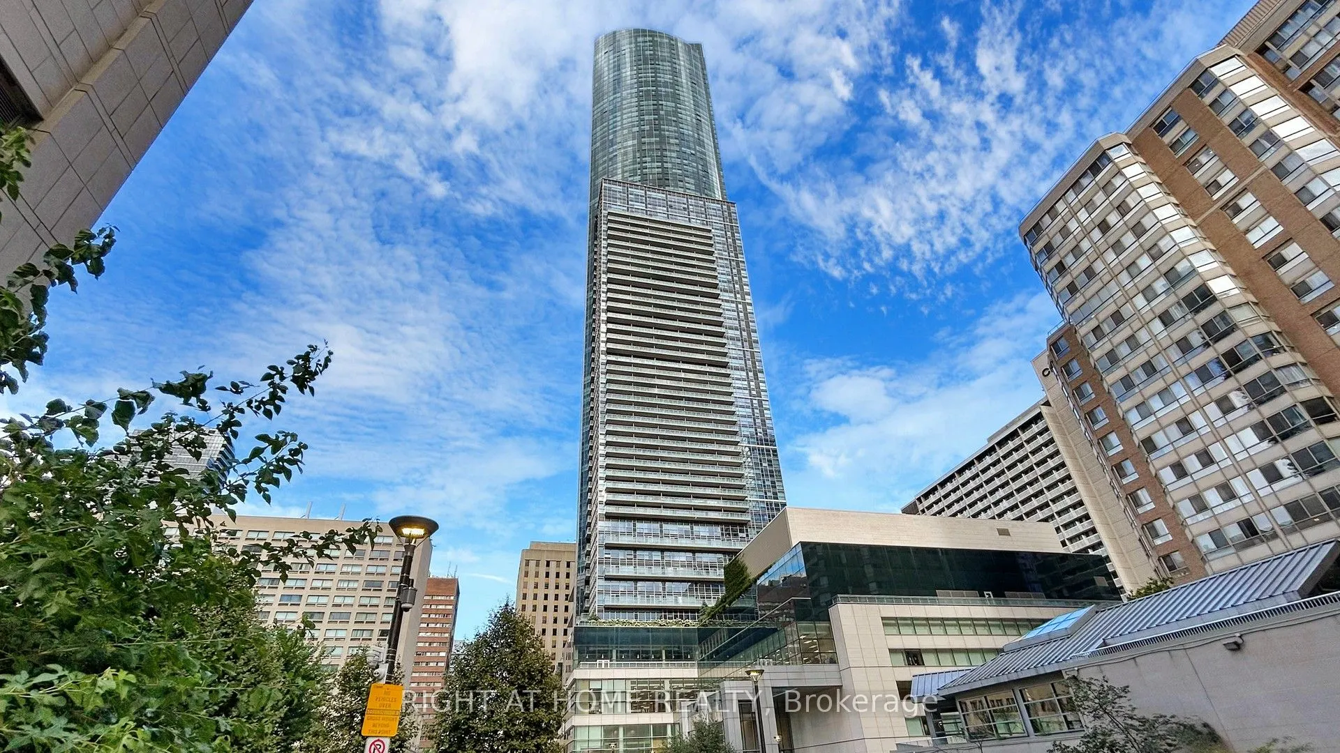 388 Yonge Street, #7405