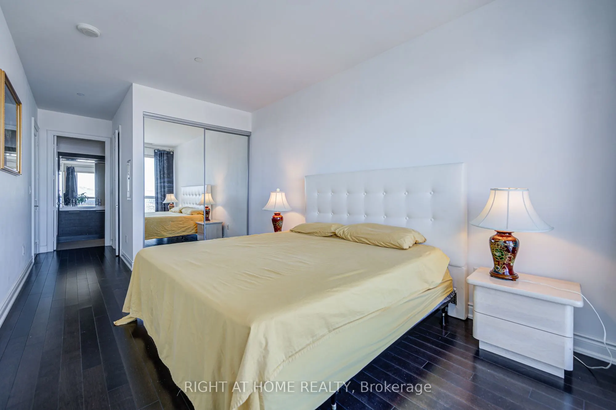 388 Yonge Street, #7405