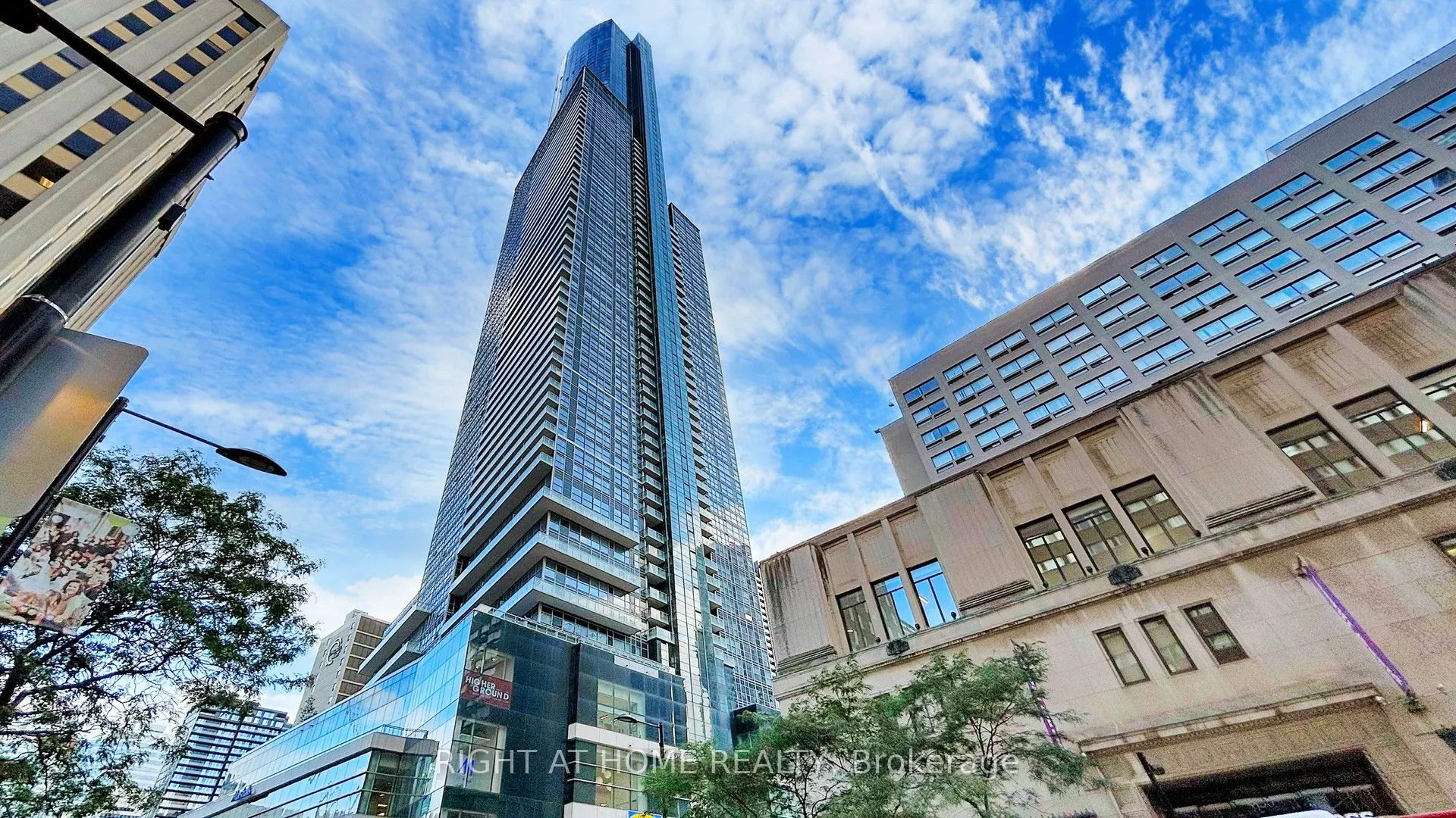 388 Yonge Street, #7405