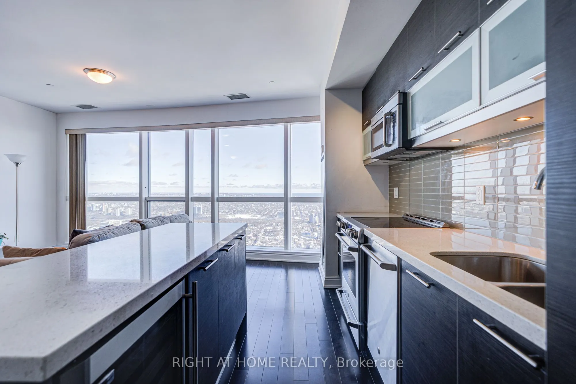 388 Yonge Street, #7405