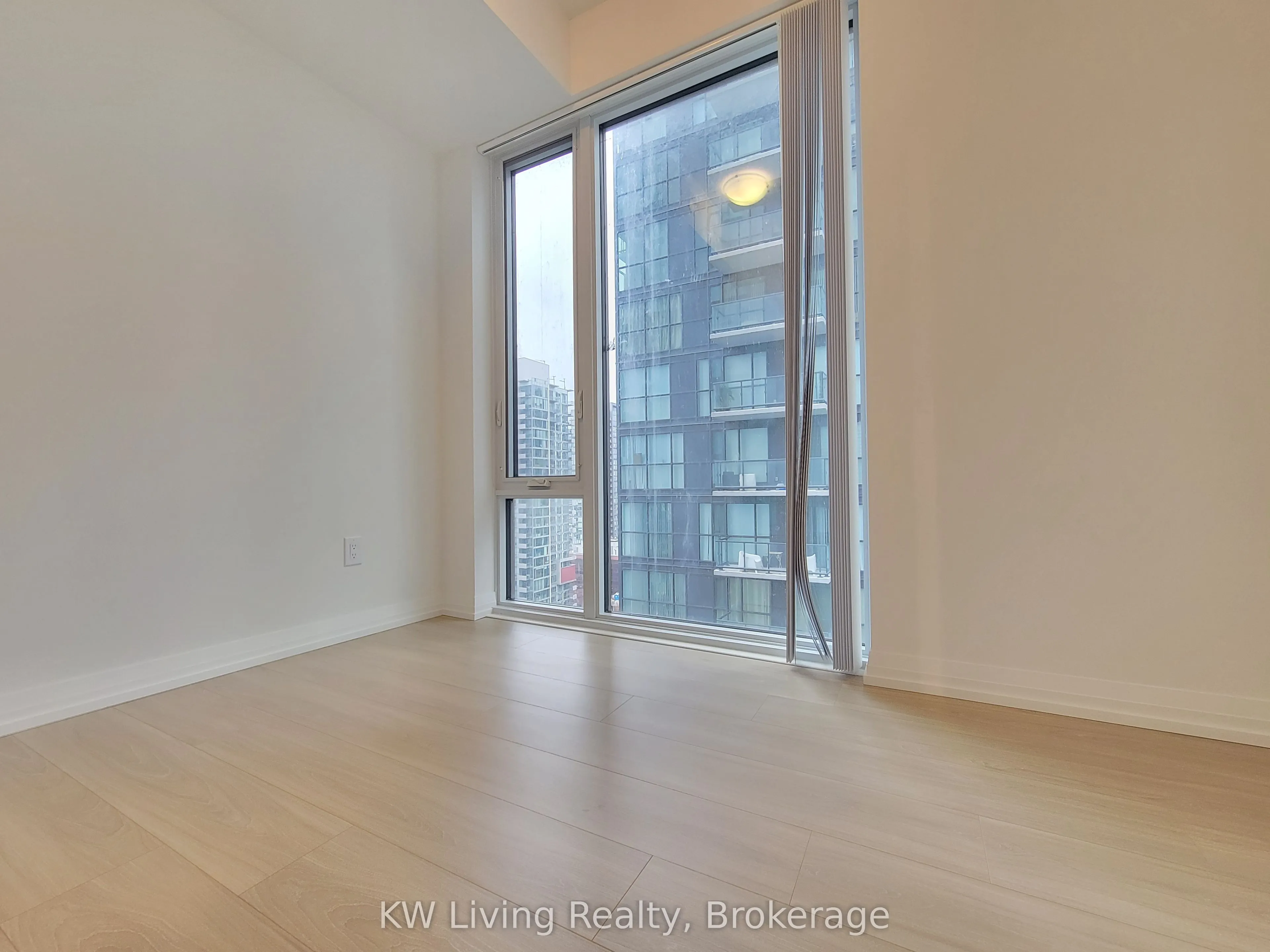 8 Widmer Street, #2803