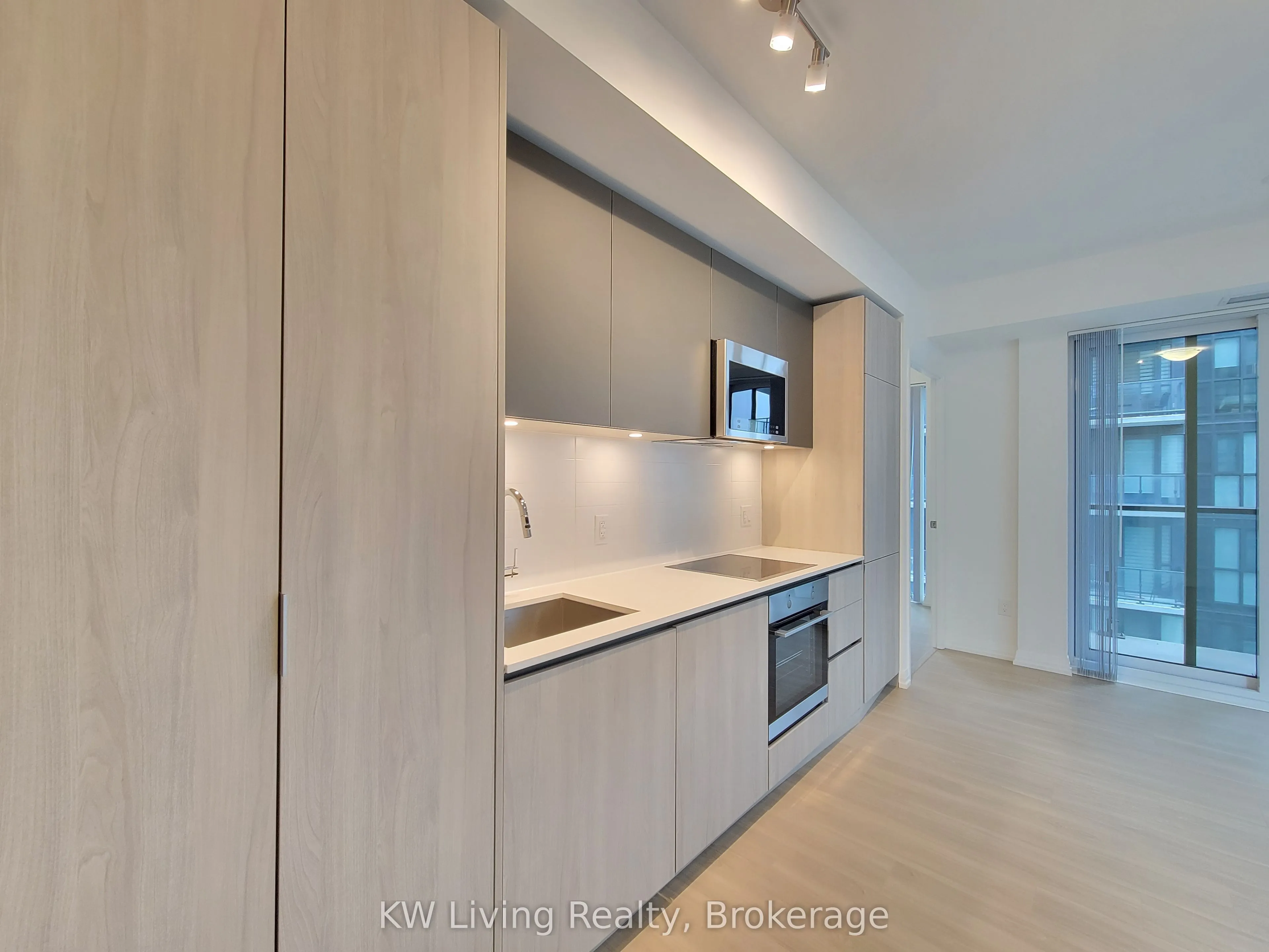 8 Widmer Street, #2803