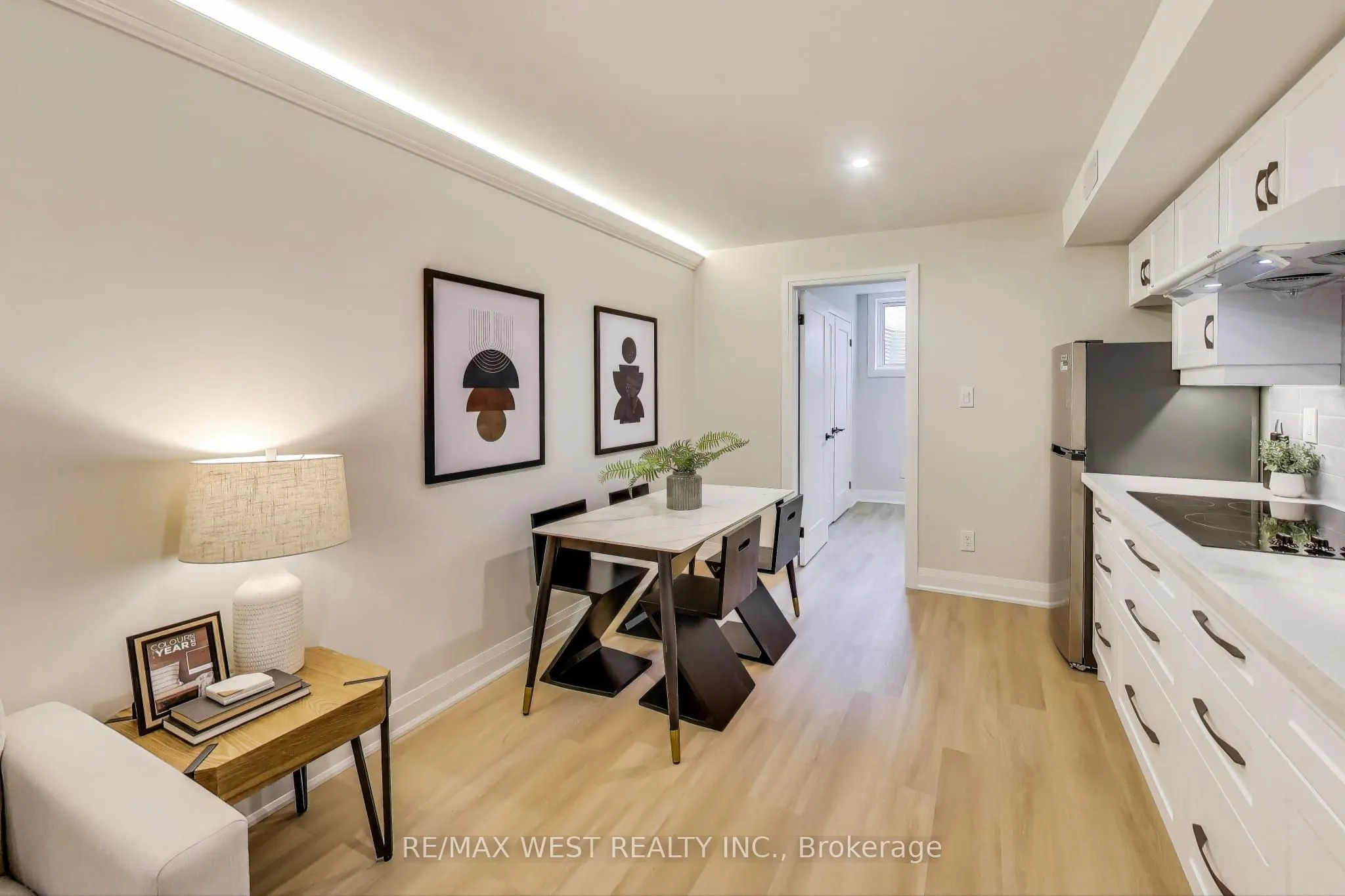21 Rolyat Street