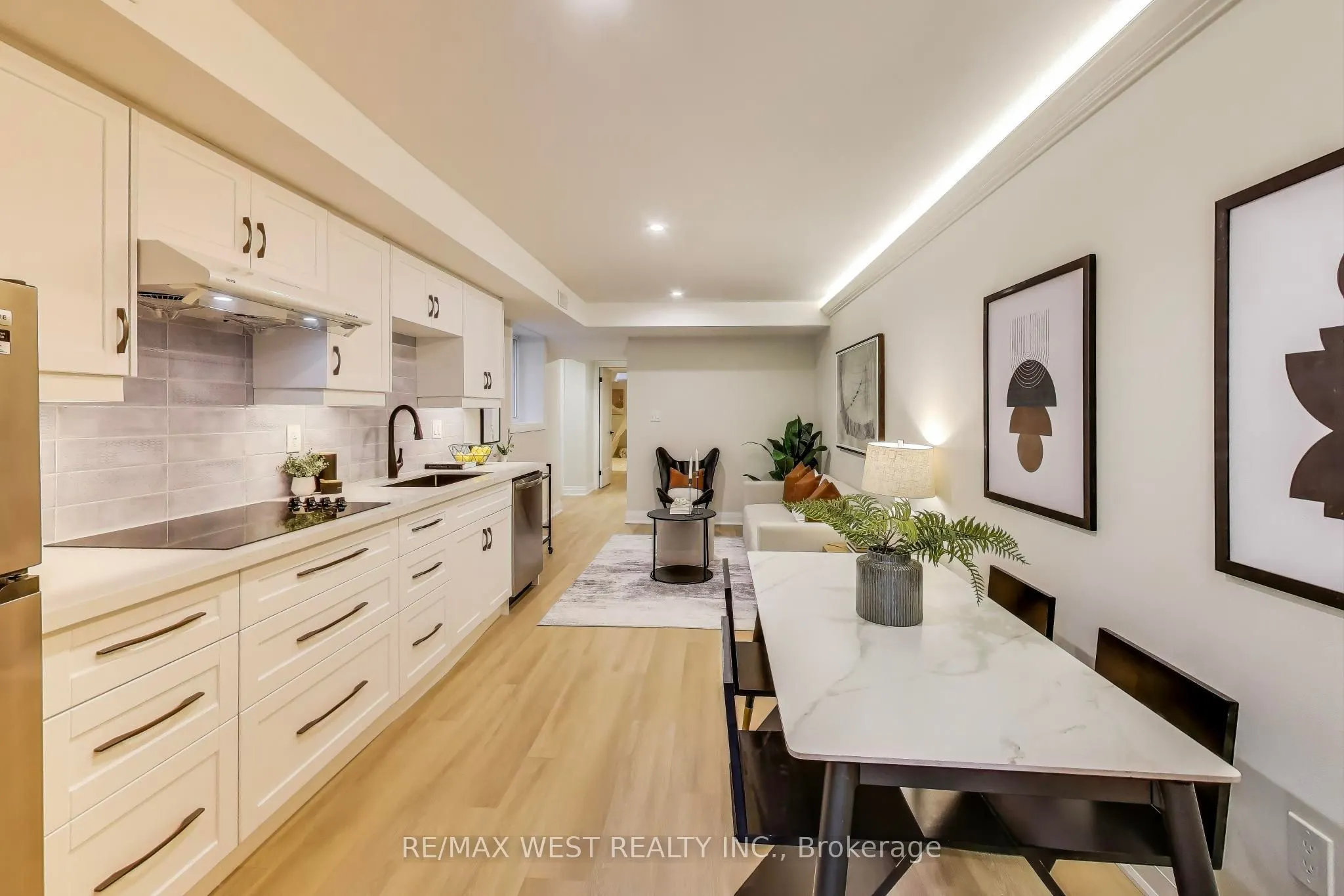 21 Rolyat Street