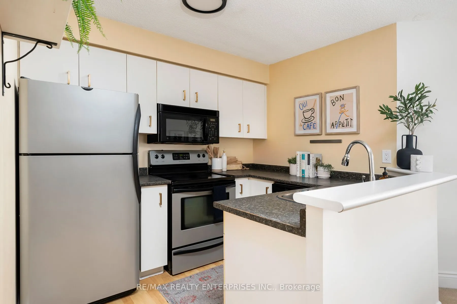25 Grenville Street, #610