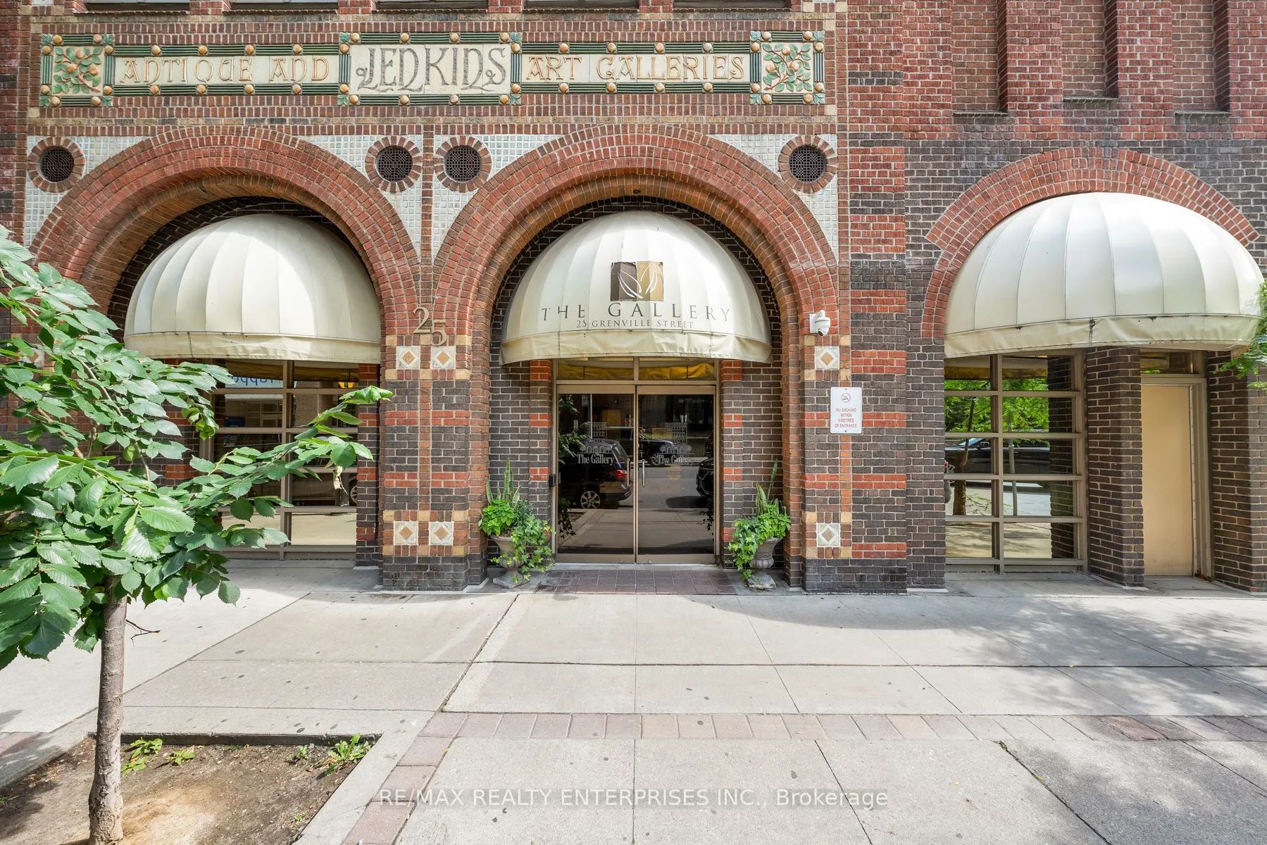 25 Grenville Street, #610