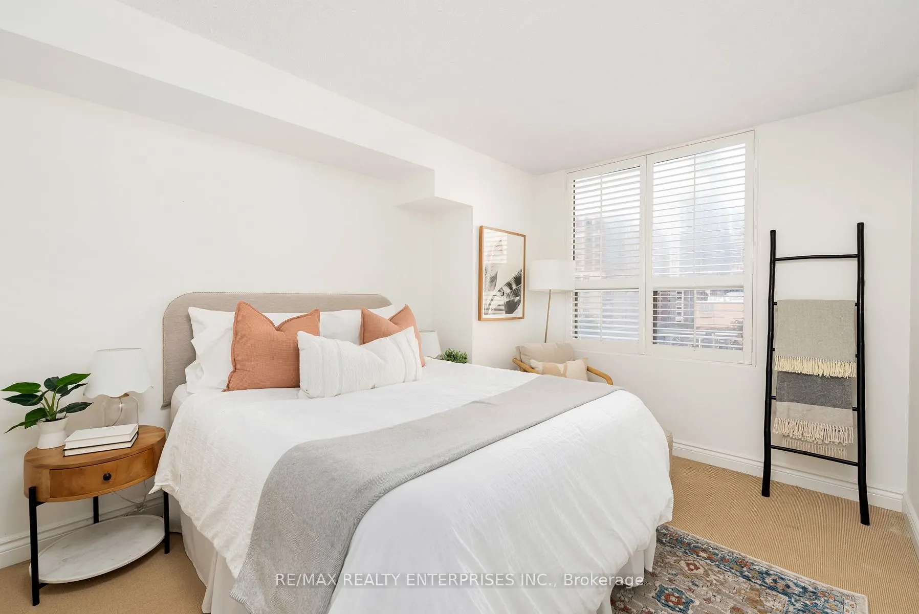 25 Grenville Street, #610